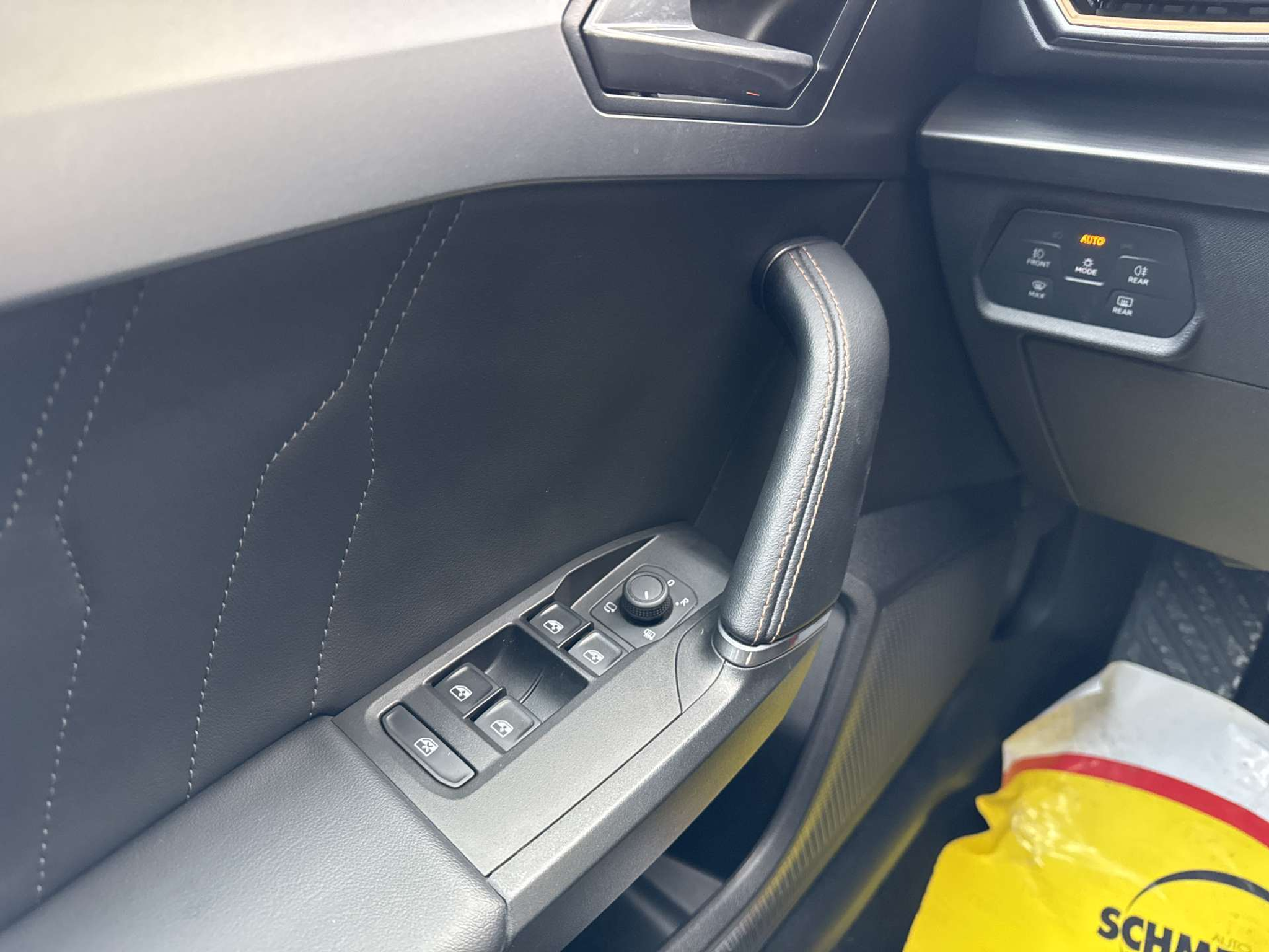 listing desktop thumbnail image 15