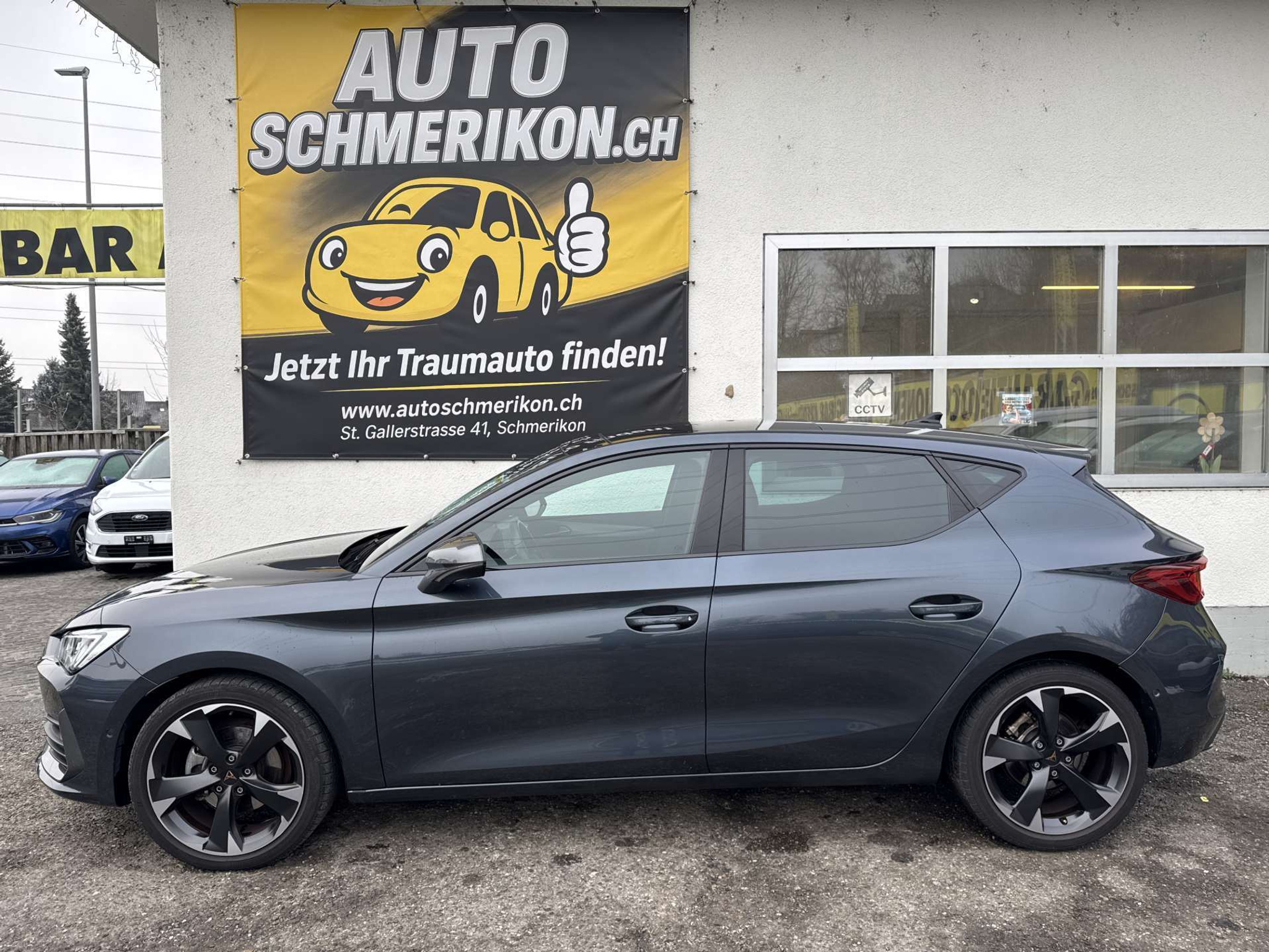 listing desktop thumbnail image 4