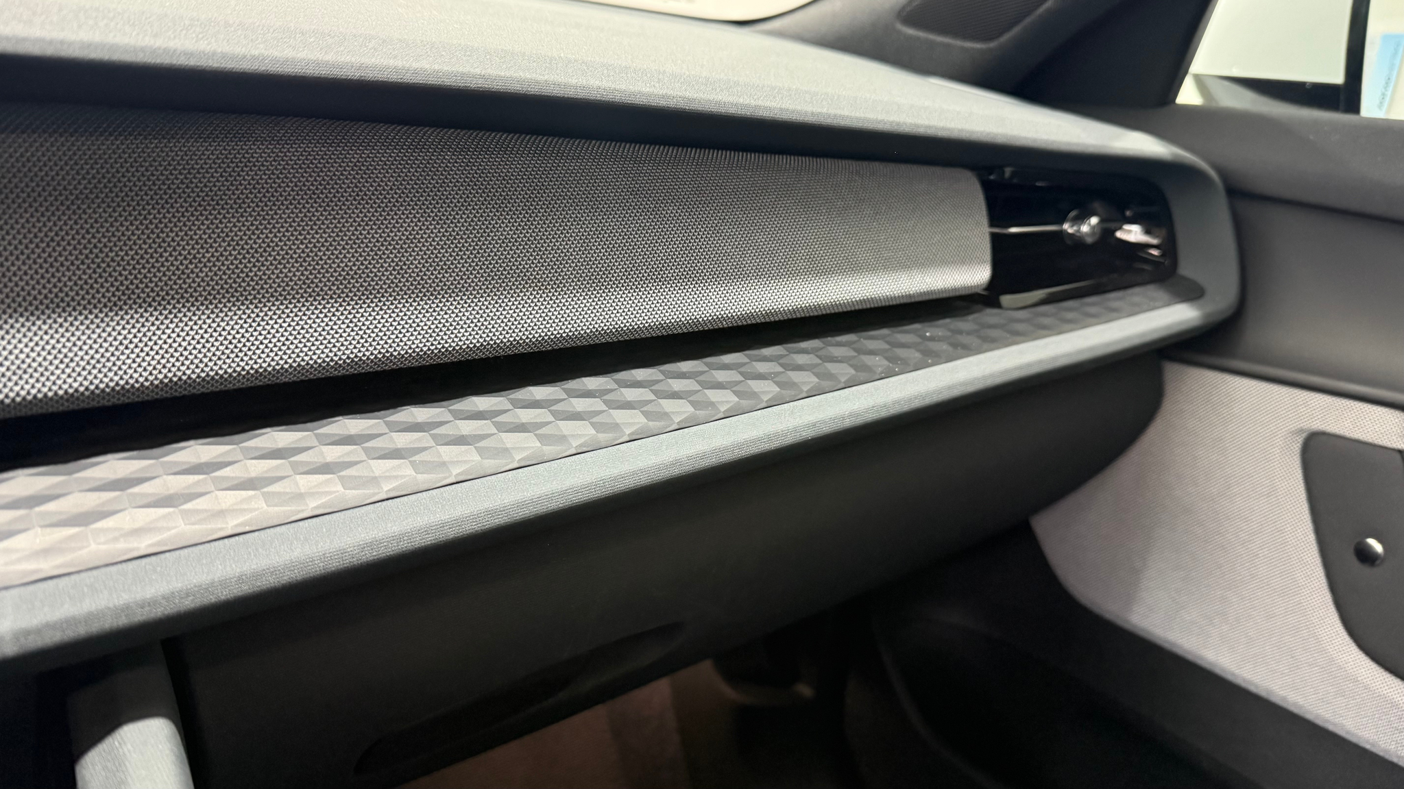 listing desktop thumbnail image 13