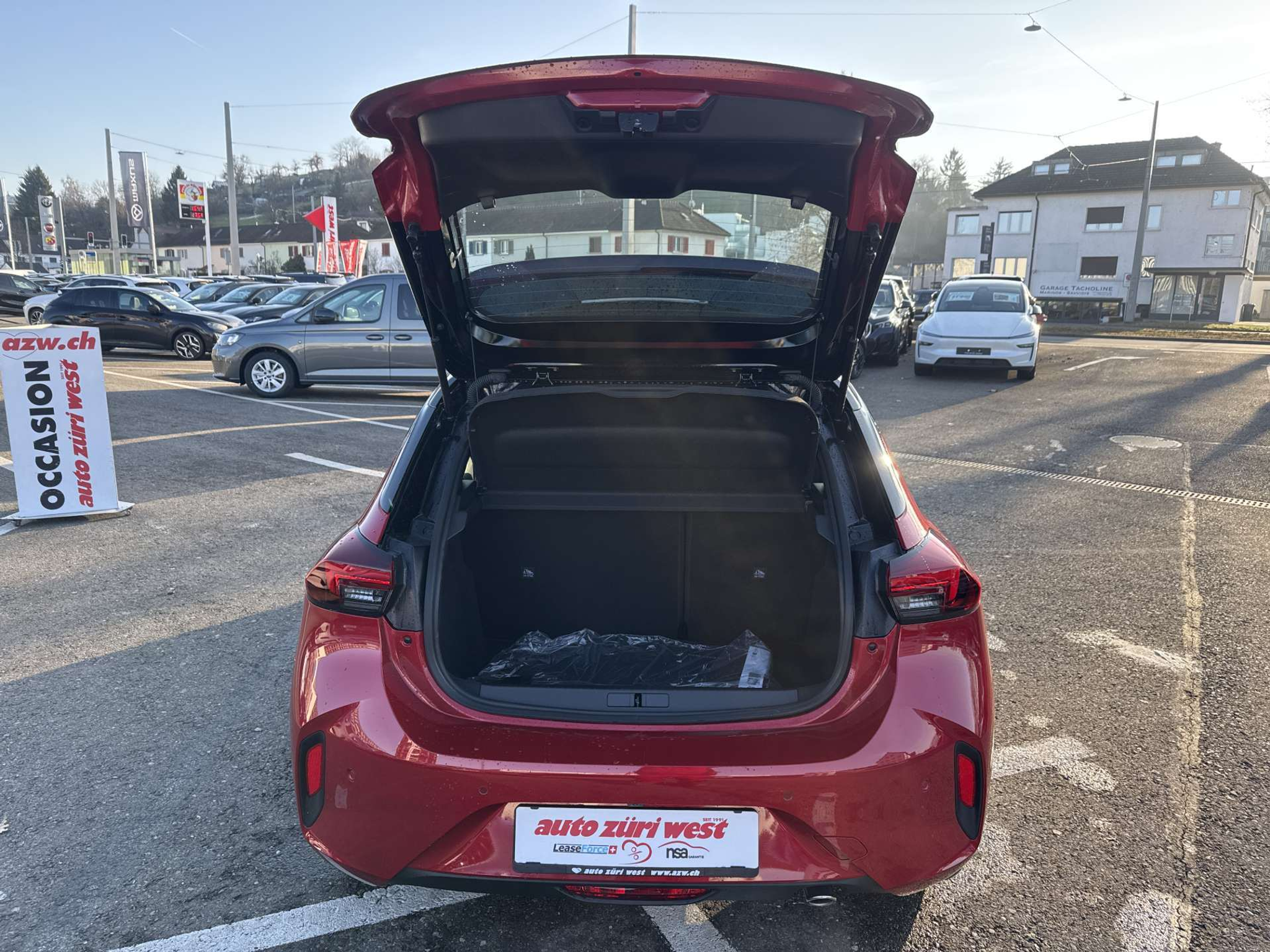 listing desktop thumbnail image 7