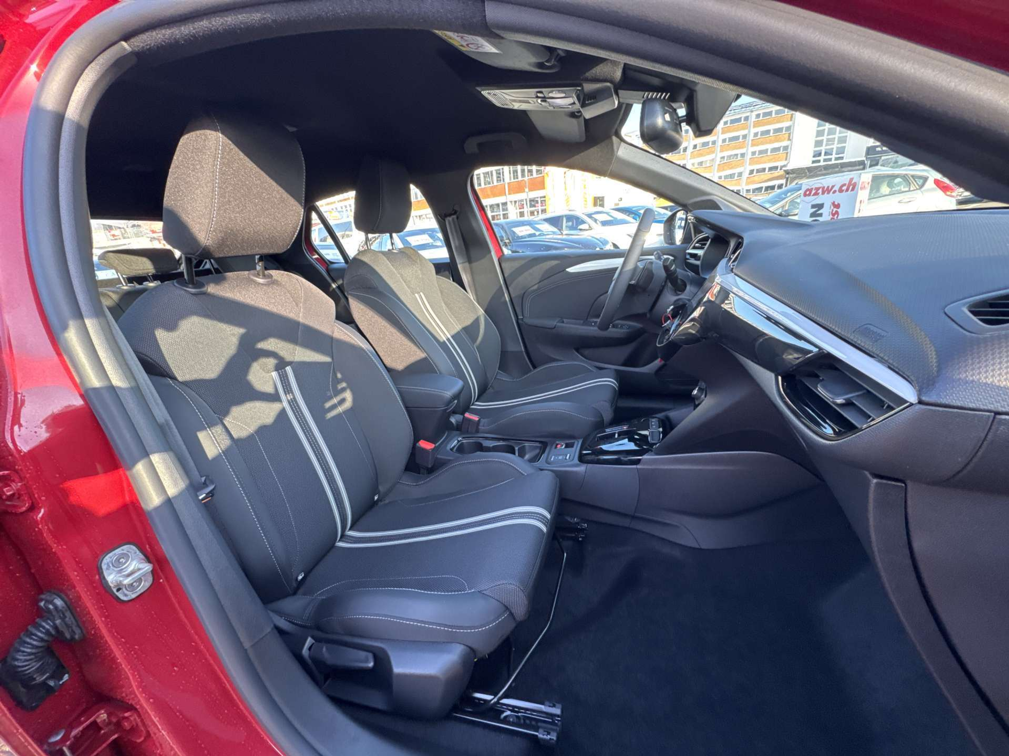 listing desktop thumbnail image 12