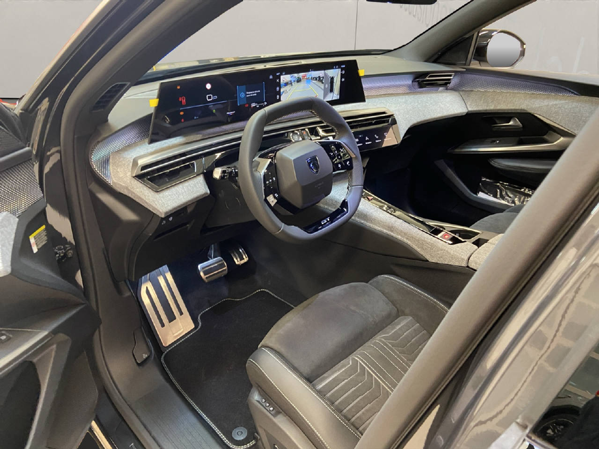 listing desktop thumbnail image 12