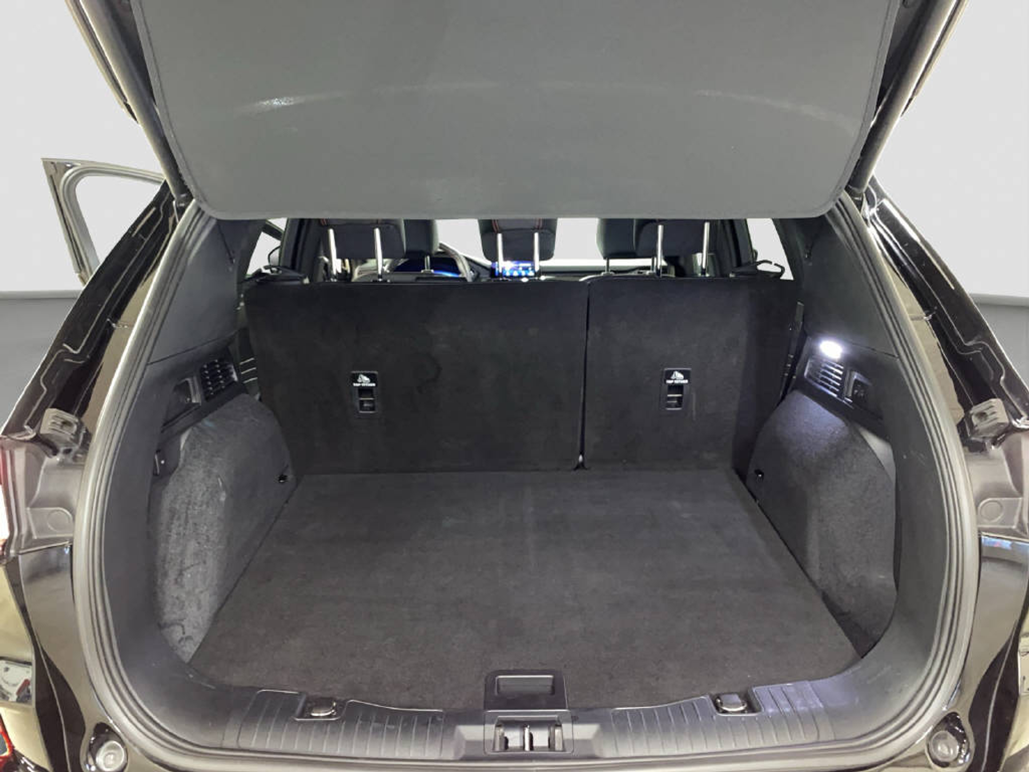 listing desktop thumbnail image 13