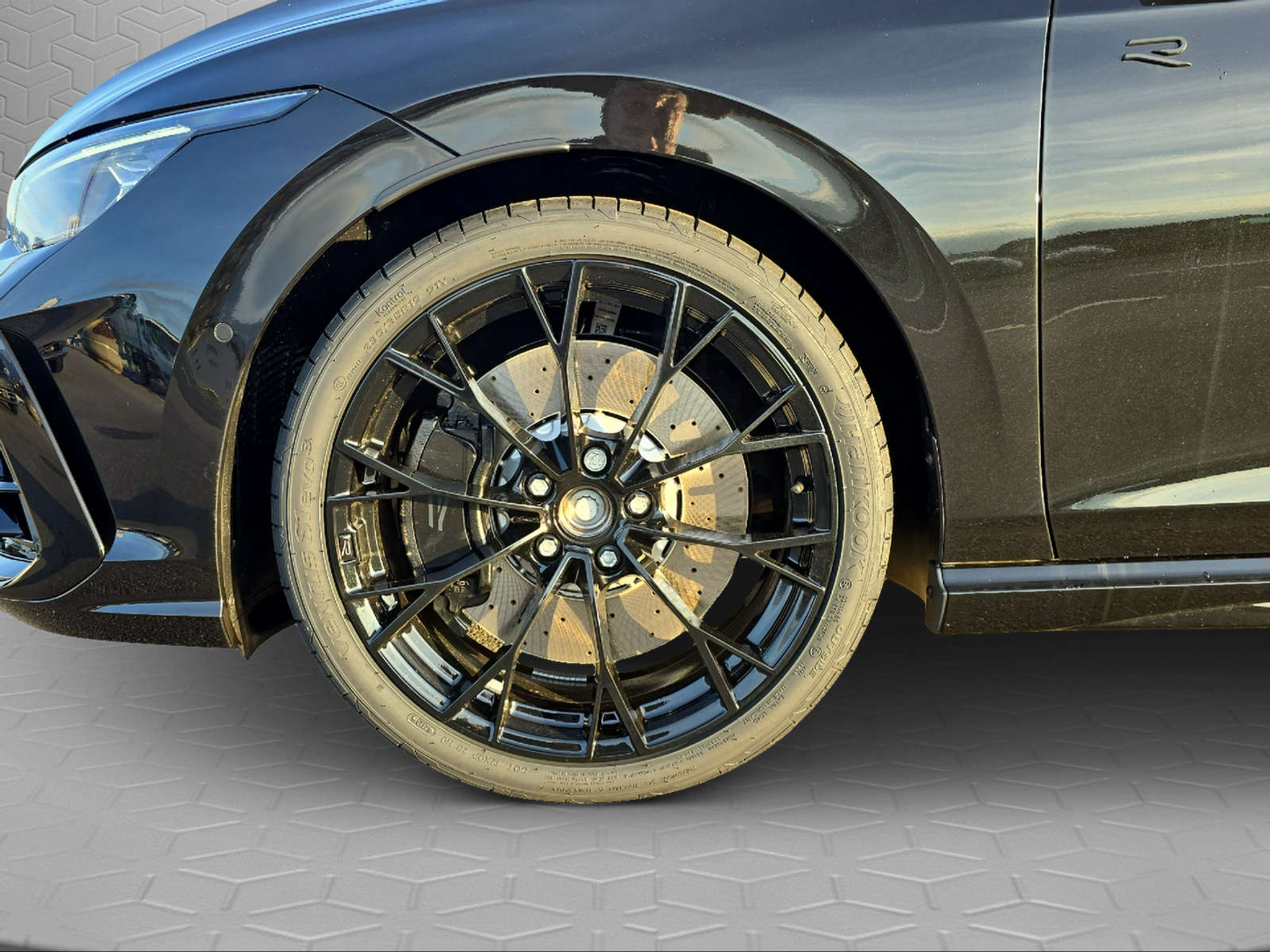 listing desktop thumbnail image 5