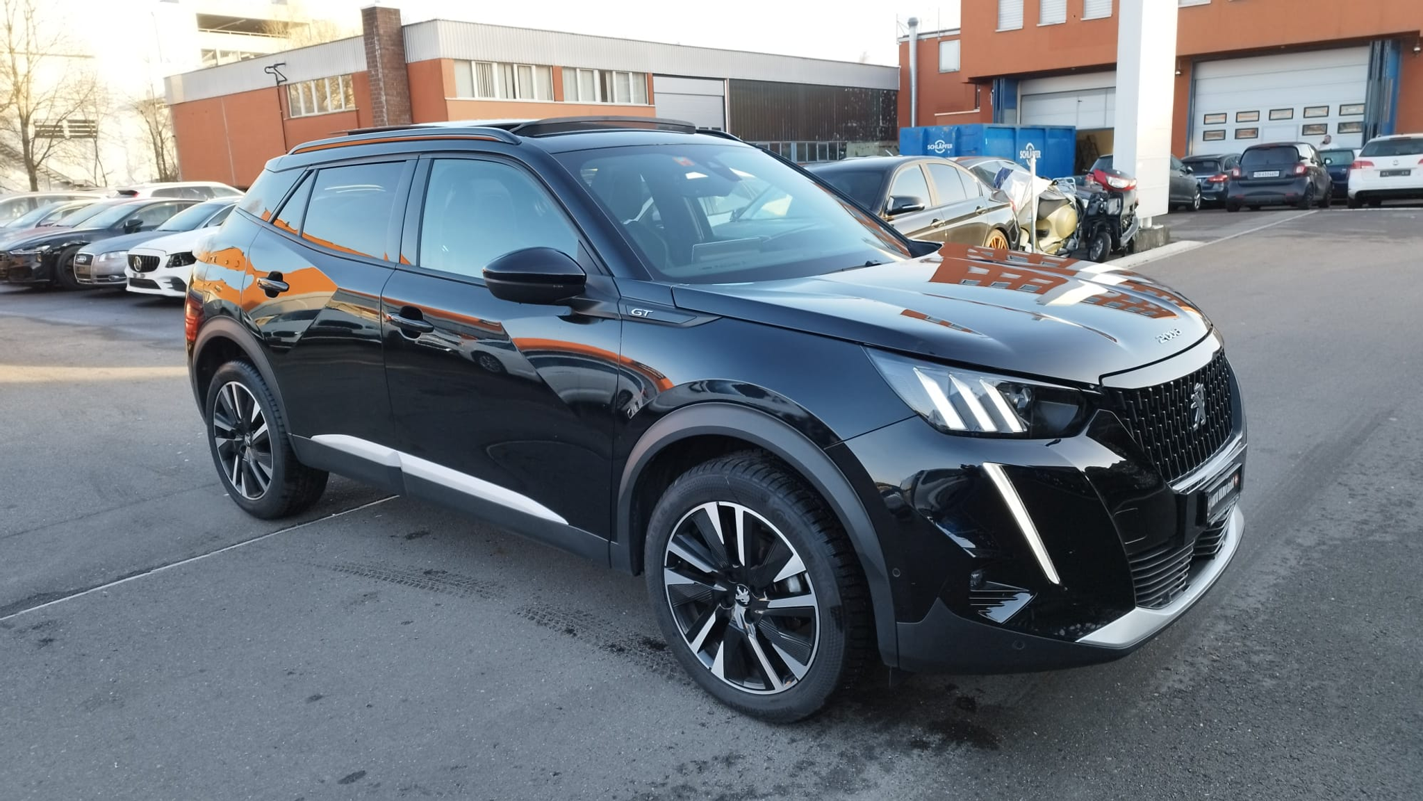 listing desktop thumbnail image 2