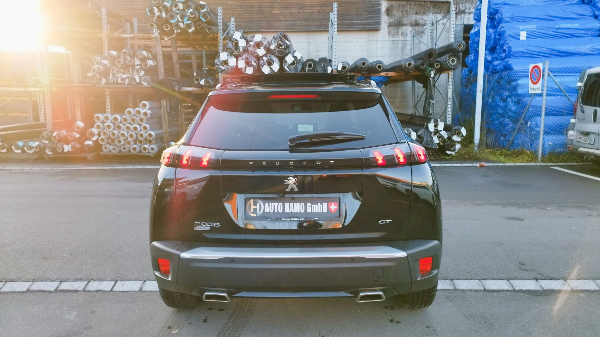 listing desktop thumbnail image 3