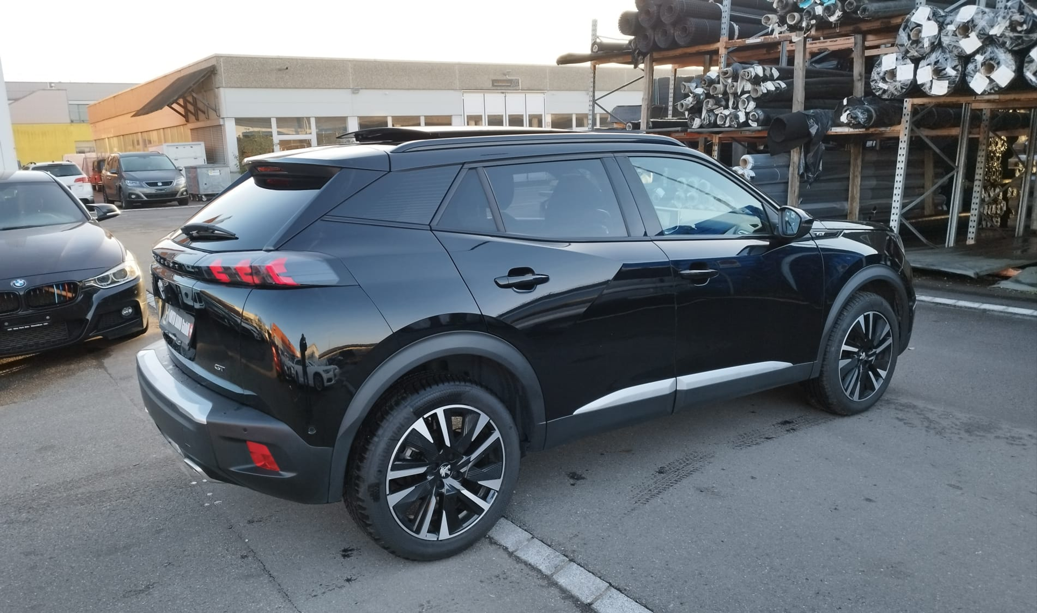 listing desktop thumbnail image 5