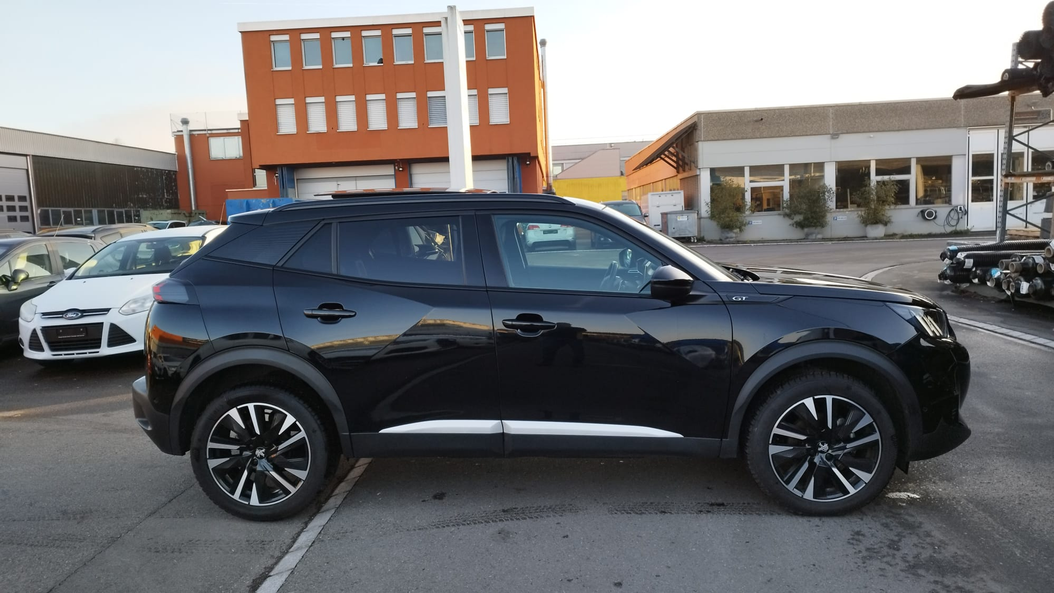 listing desktop thumbnail image 7