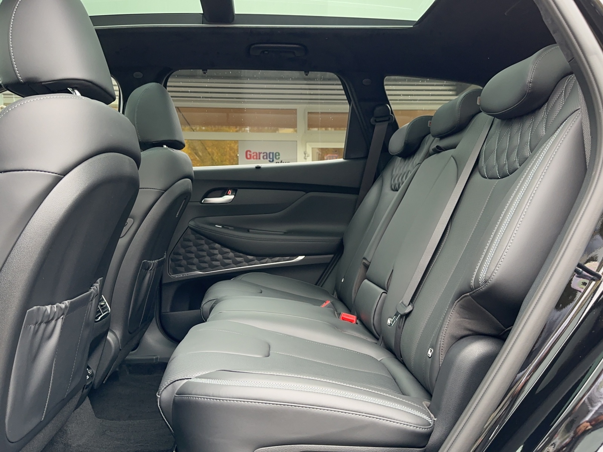 listing desktop thumbnail image 5