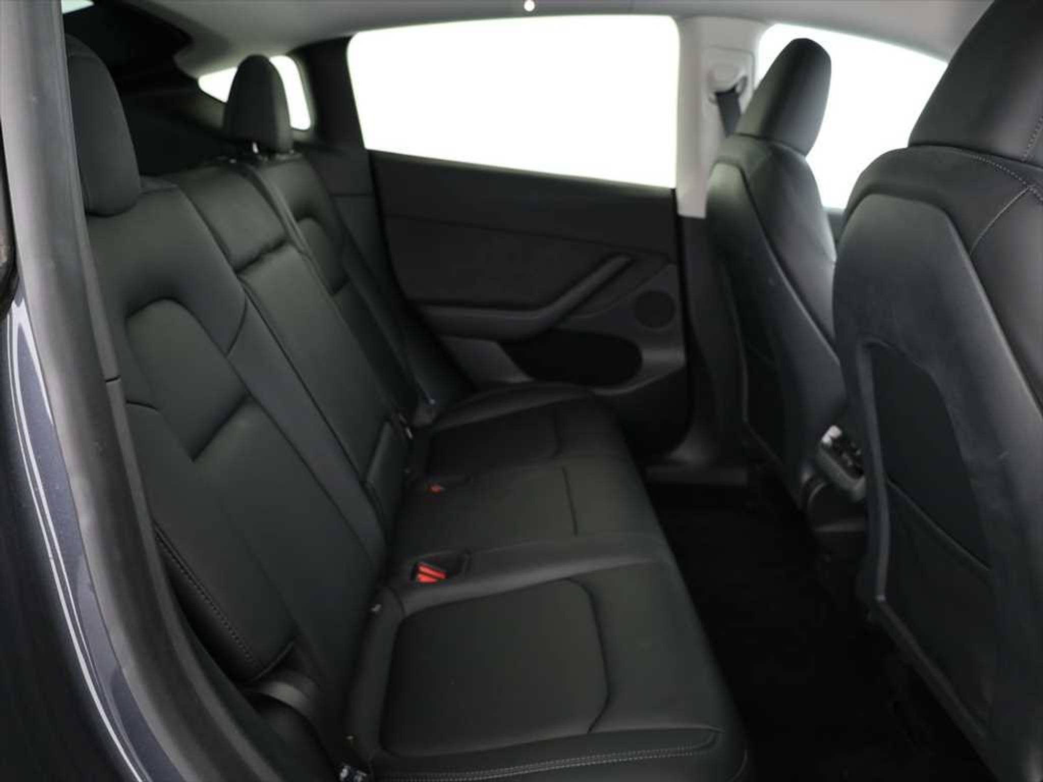 listing desktop thumbnail image 9