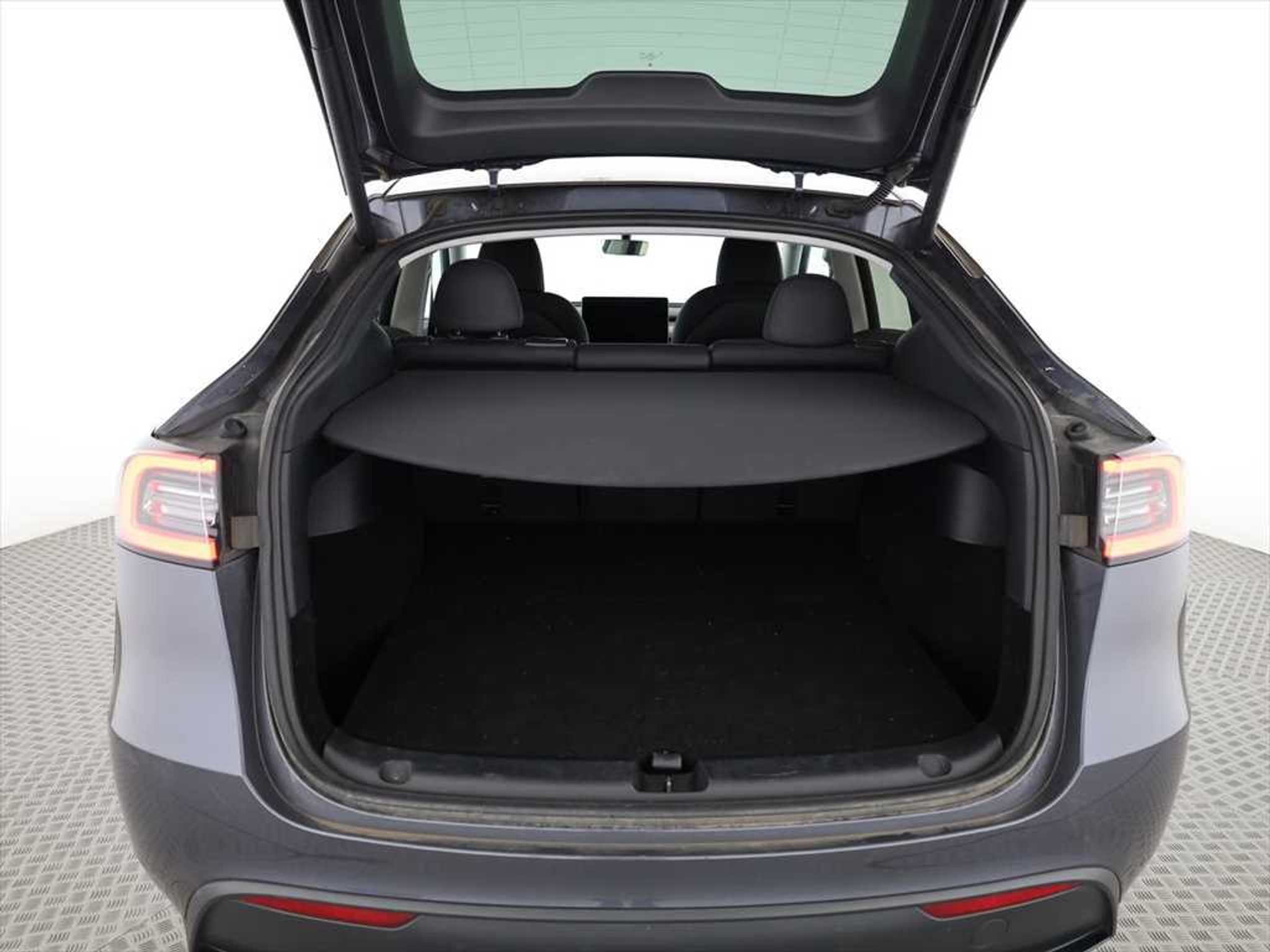 listing desktop thumbnail image 5