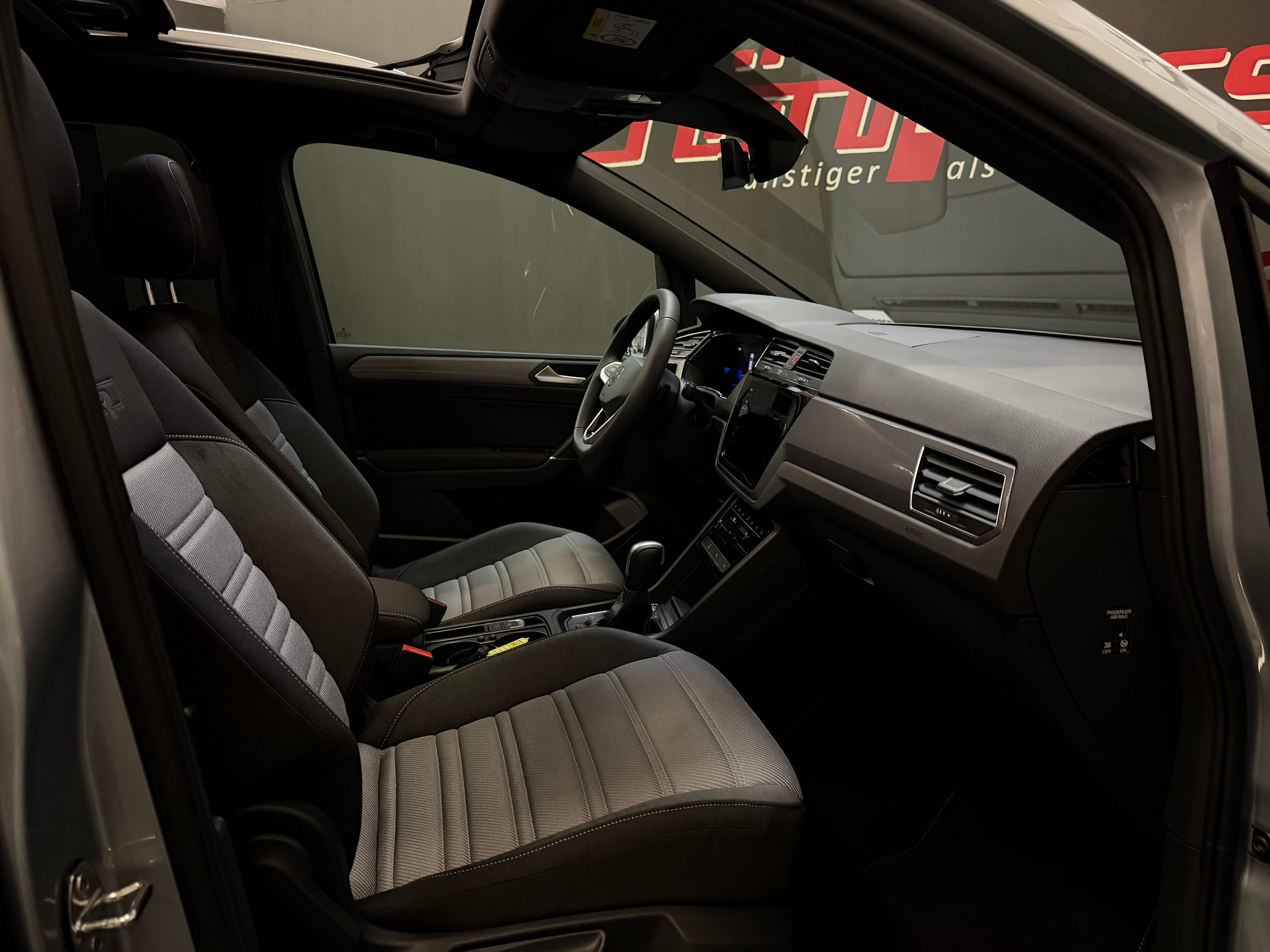 listing desktop thumbnail image 14