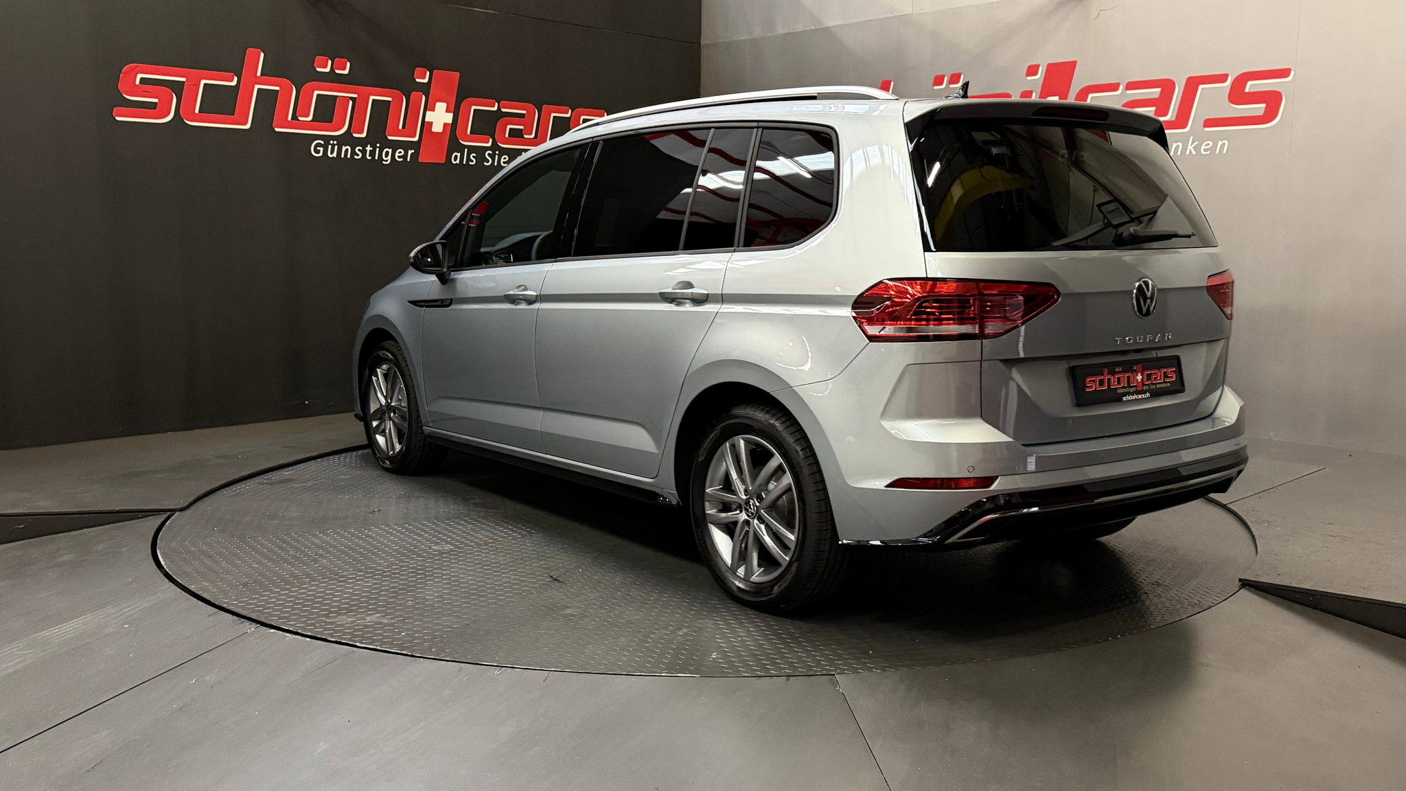 listing desktop thumbnail image 3