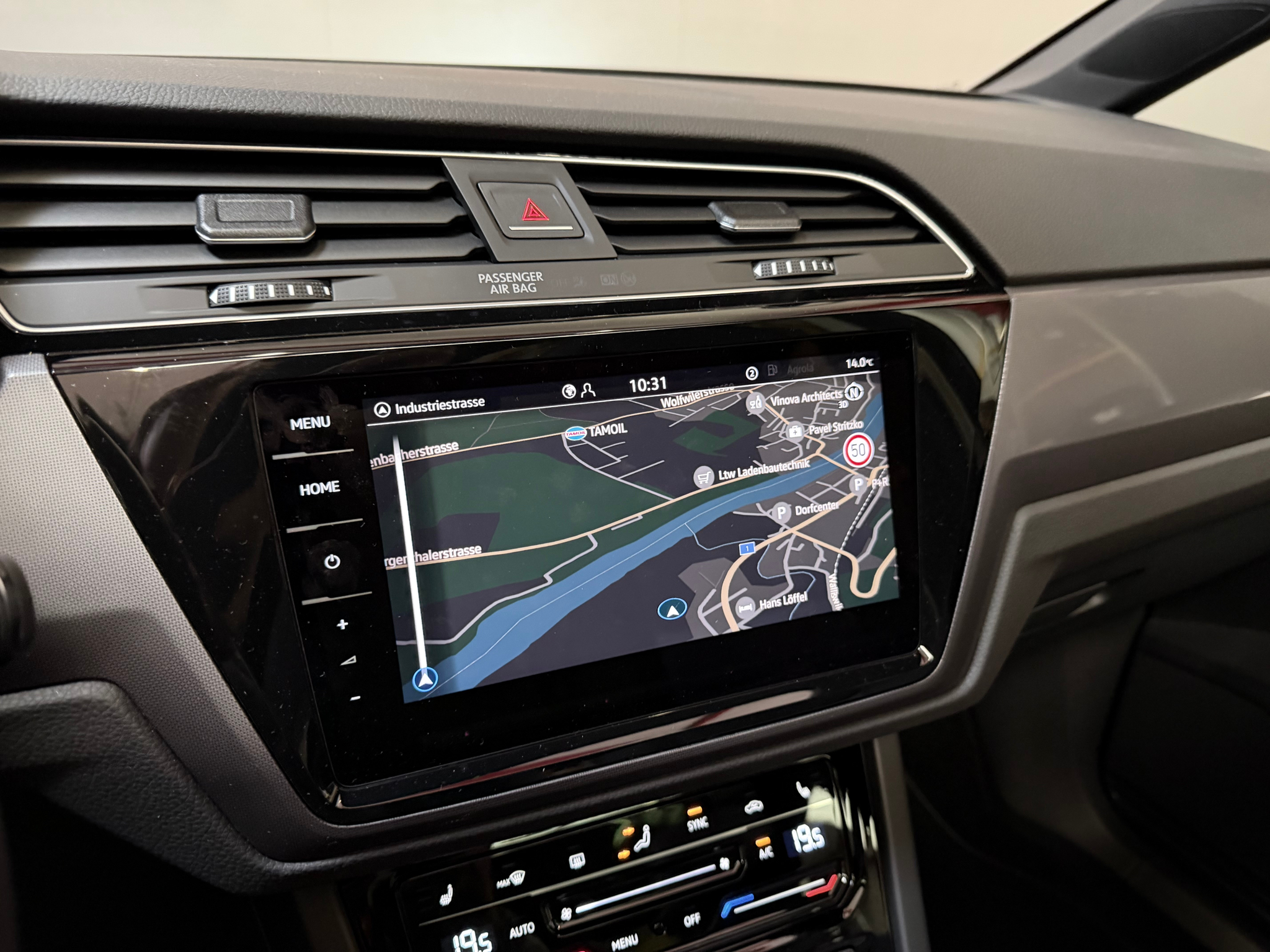 listing desktop thumbnail image 17