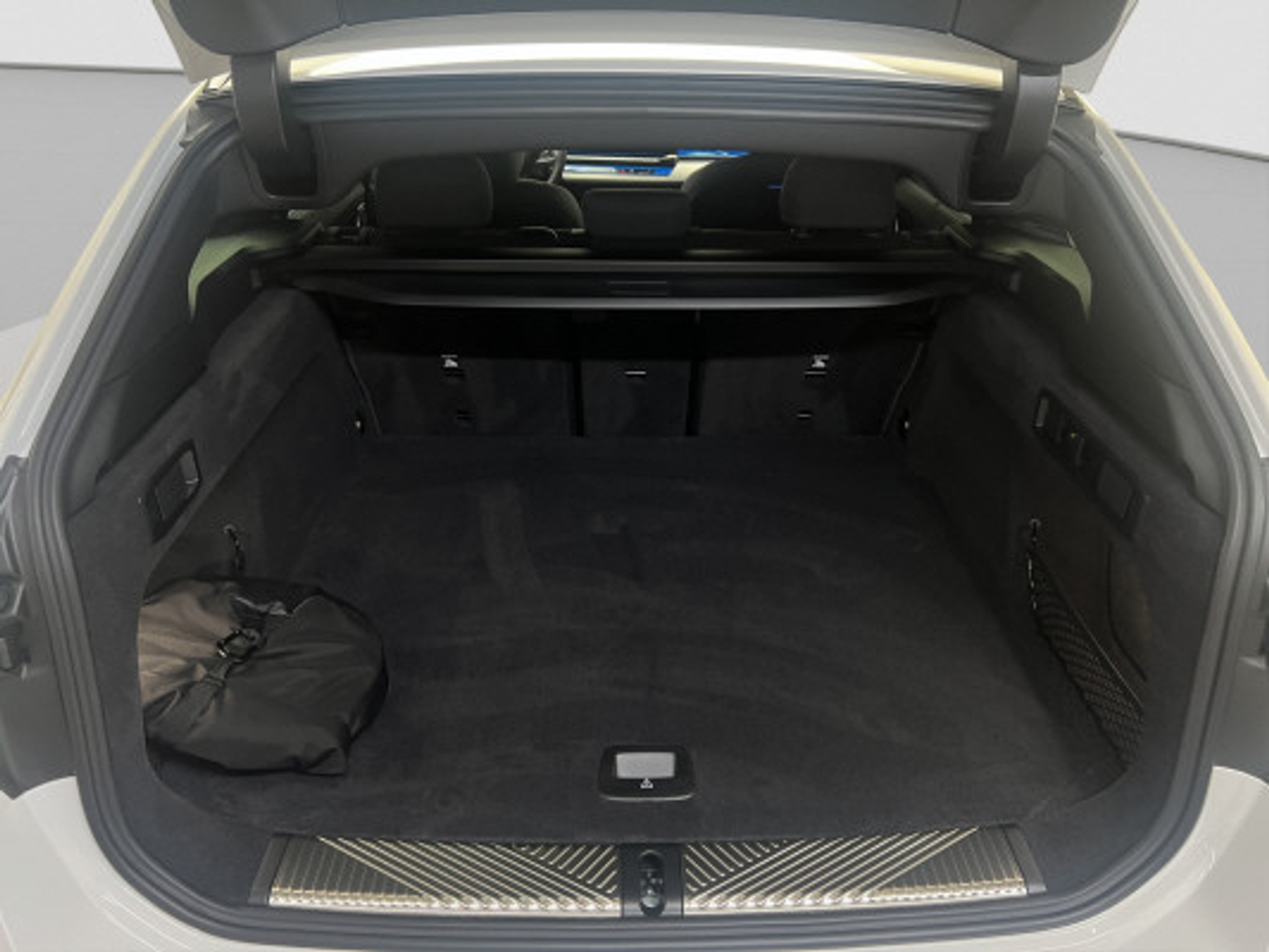 listing desktop thumbnail image 13