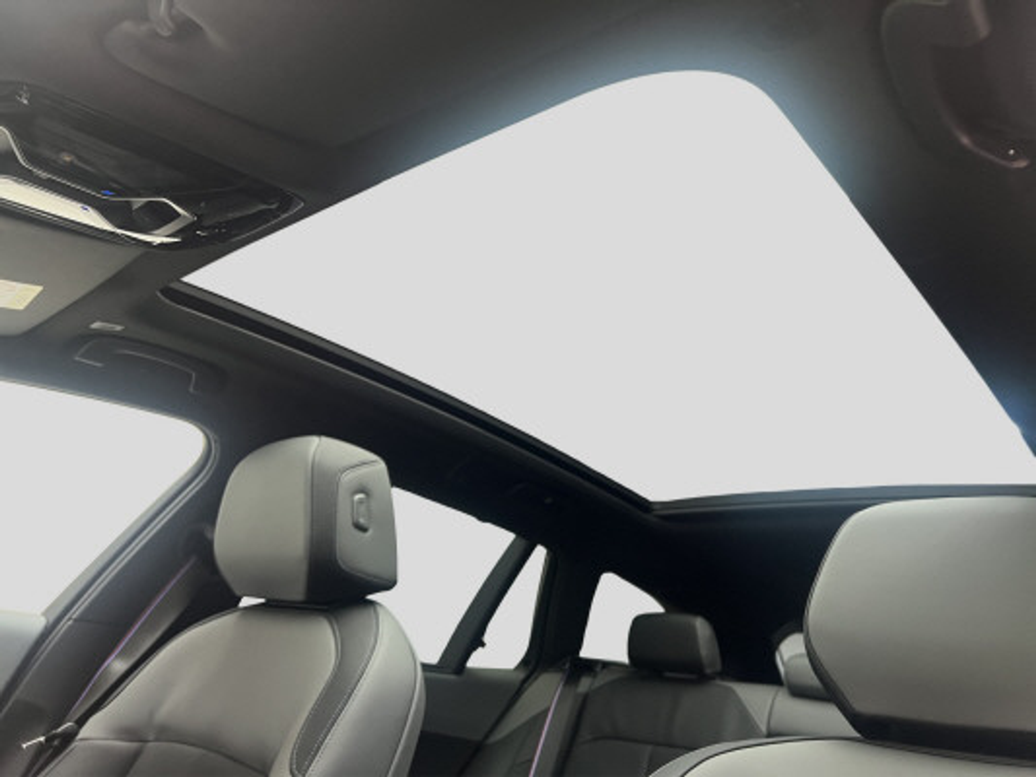 listing desktop thumbnail image 12