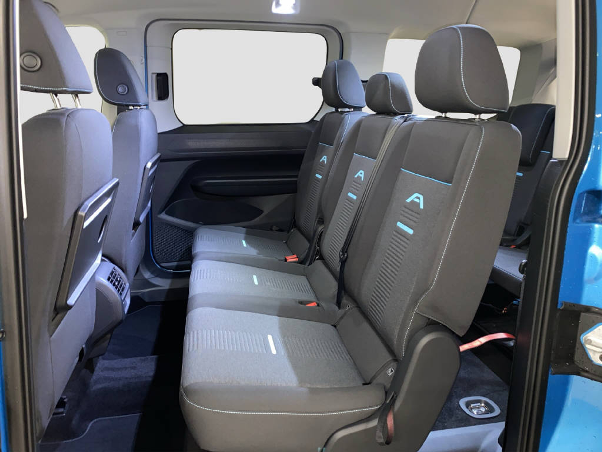 listing desktop thumbnail image 11