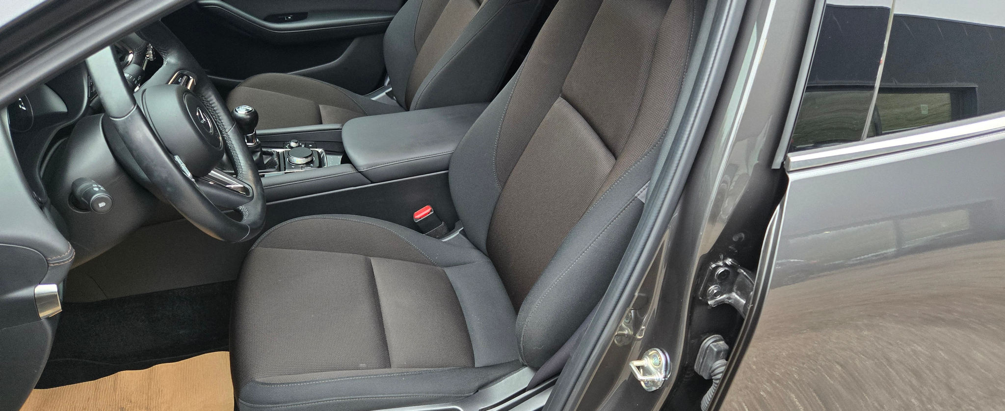 listing desktop thumbnail image 11