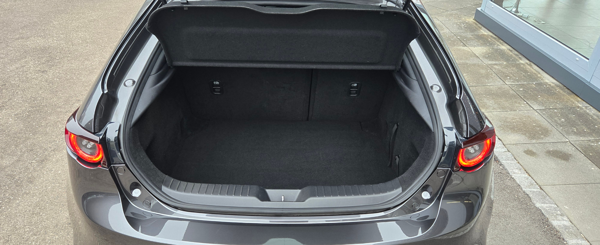 listing desktop thumbnail image 9