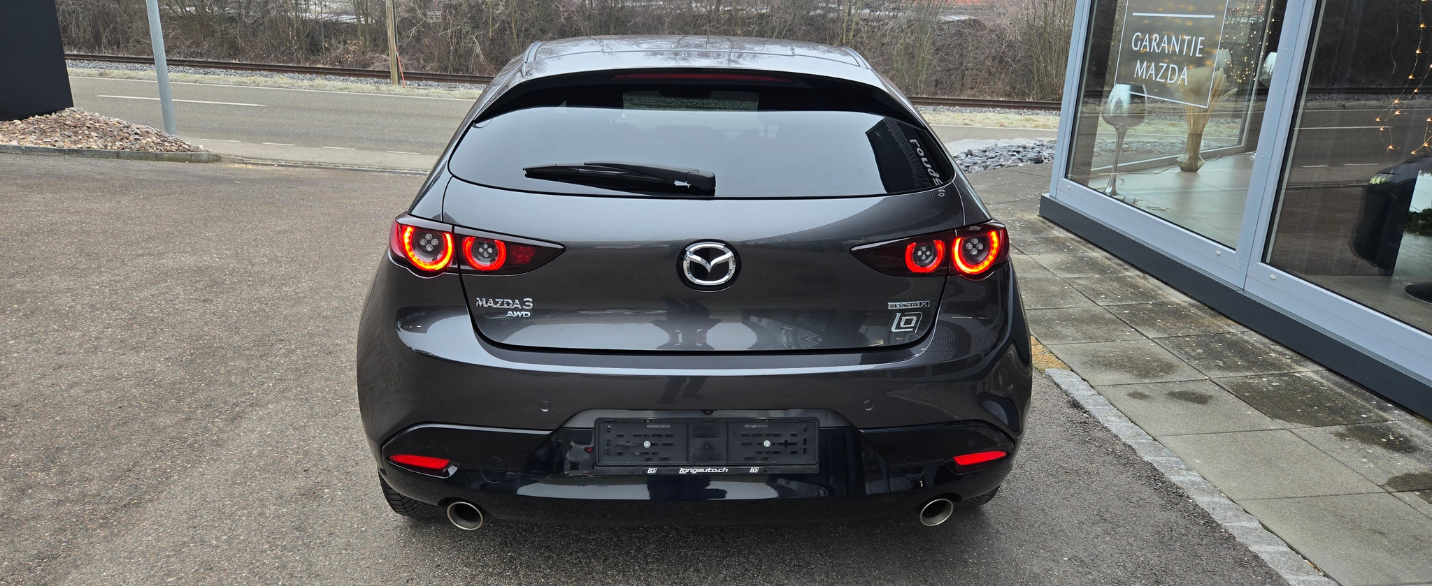 listing desktop thumbnail image 5