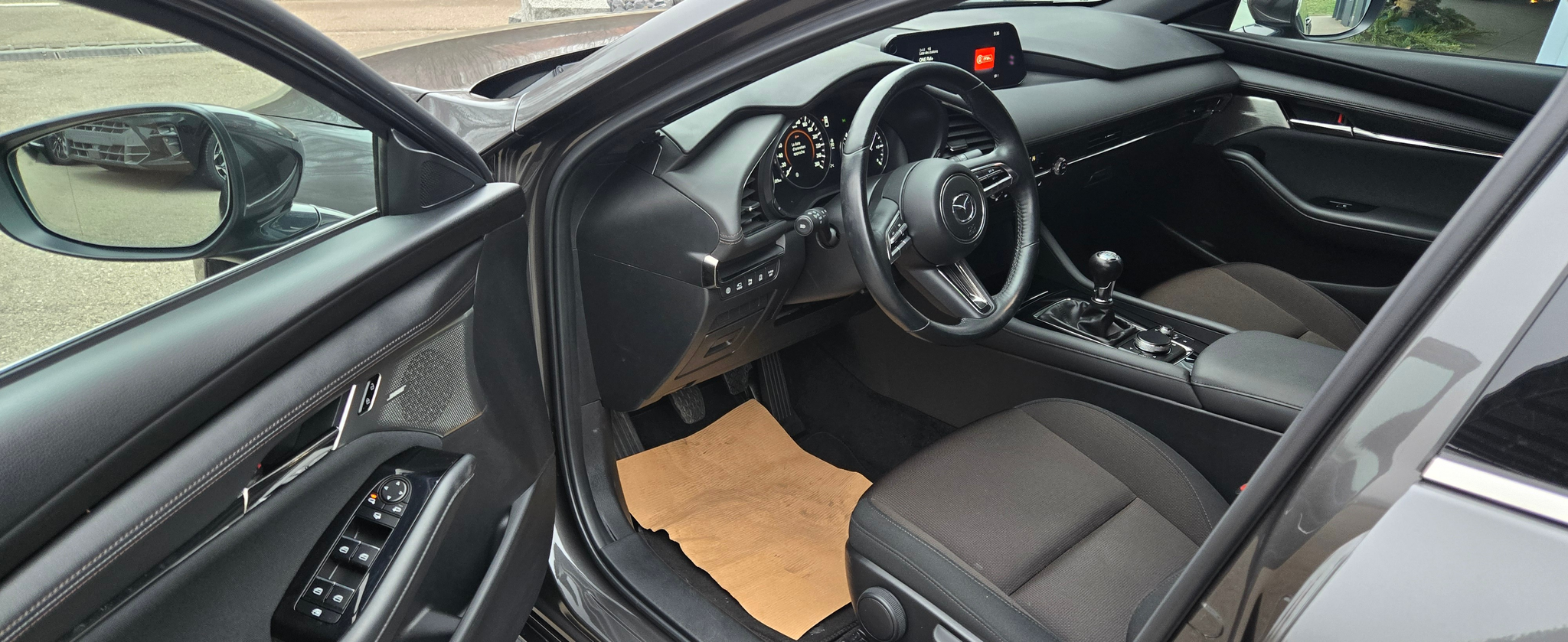 listing desktop thumbnail image 10