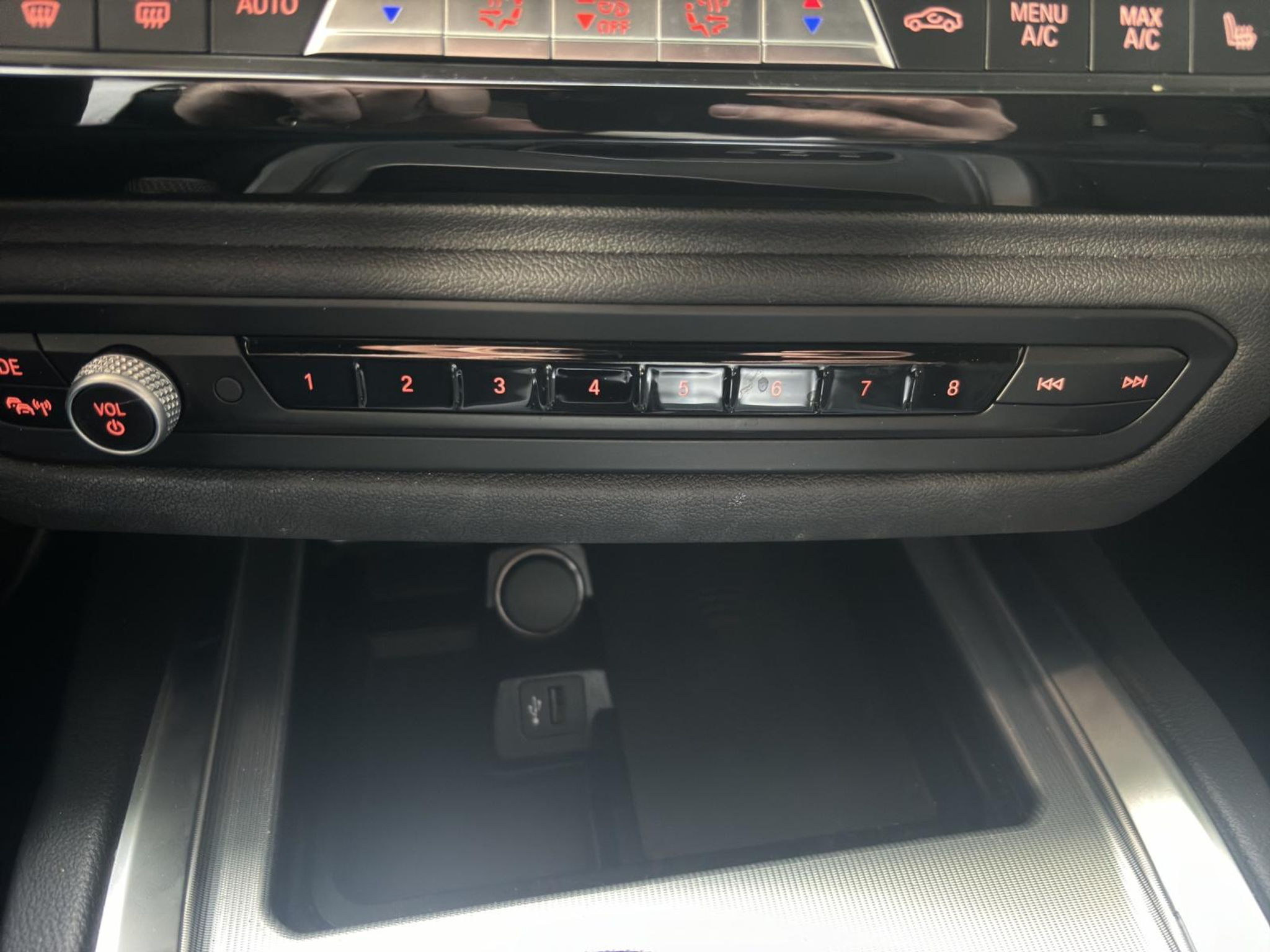 listing desktop thumbnail image 17