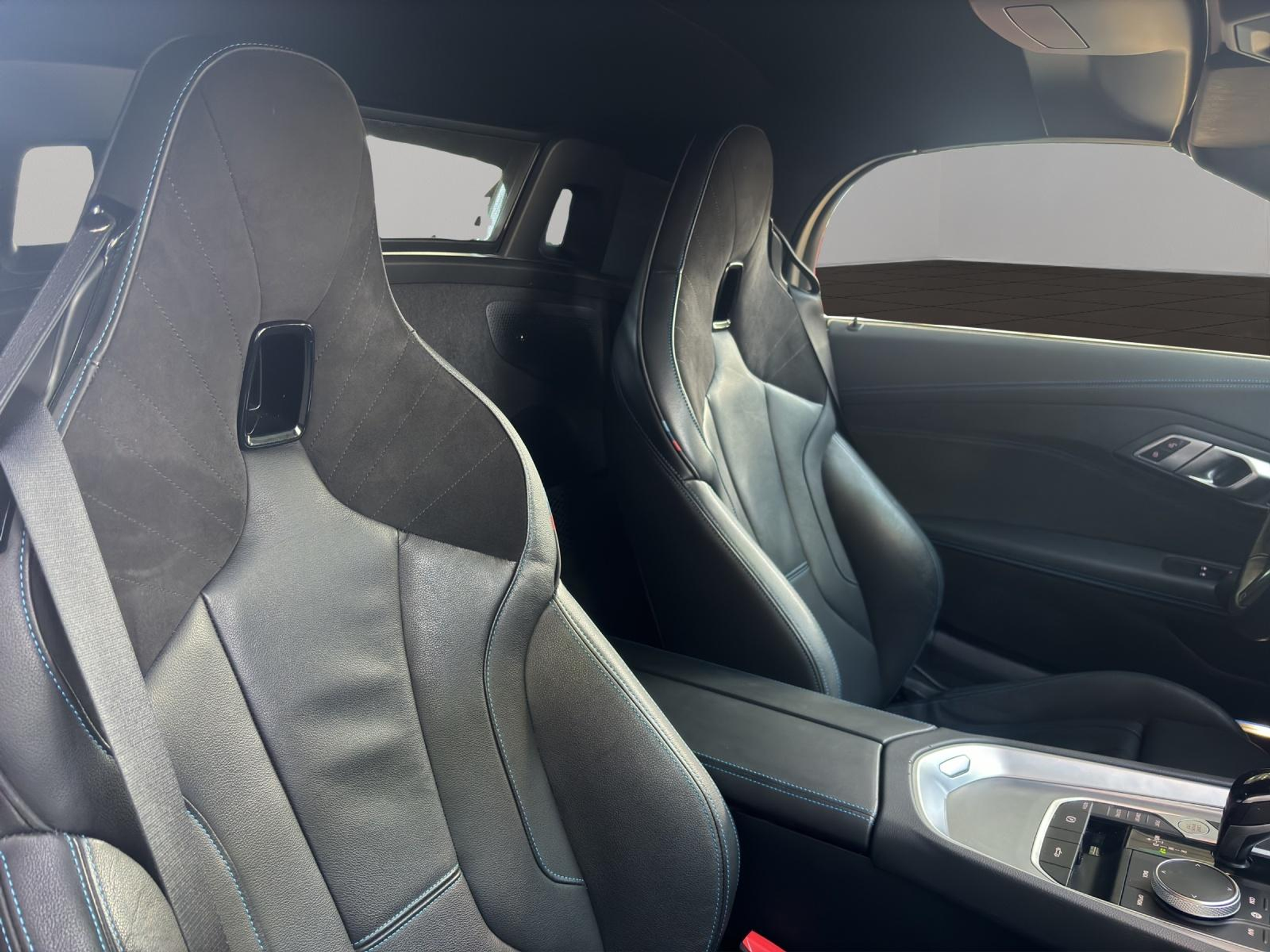 listing desktop thumbnail image 11