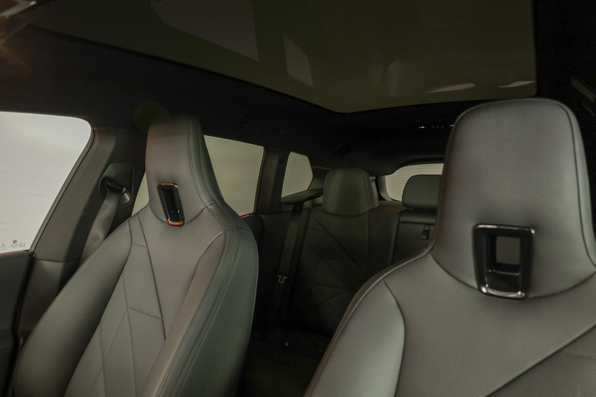 listing desktop thumbnail image 21