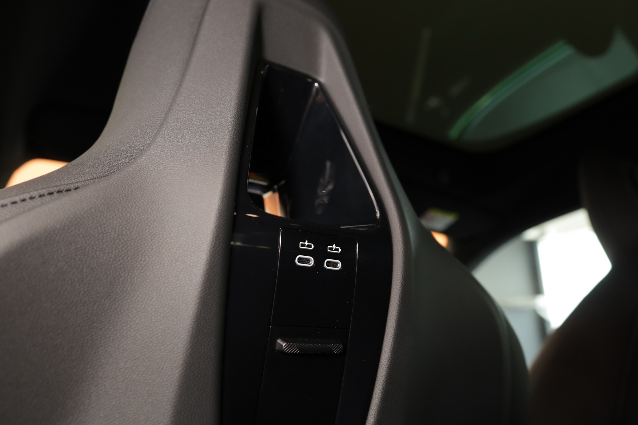 listing desktop thumbnail image 12