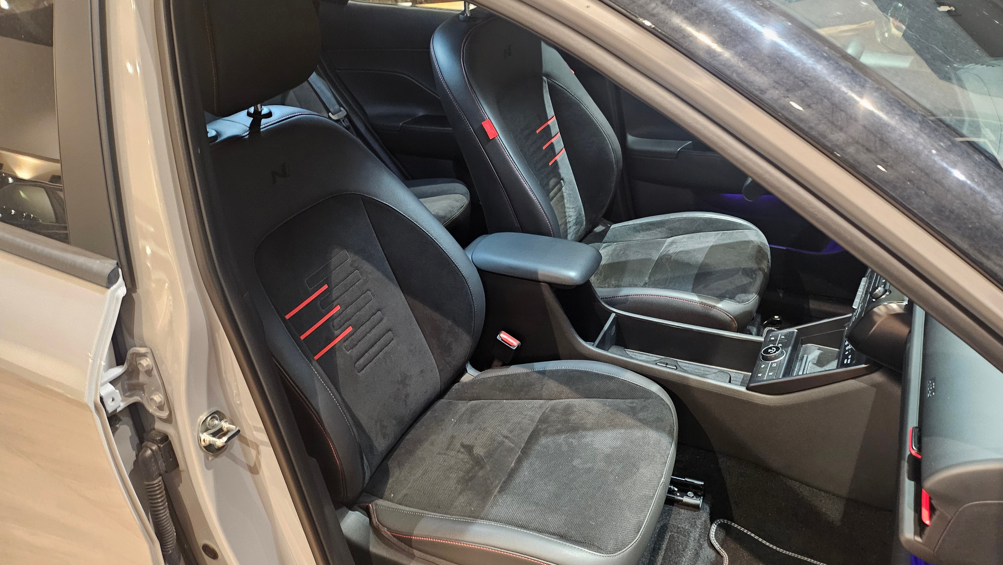 listing desktop thumbnail image 2