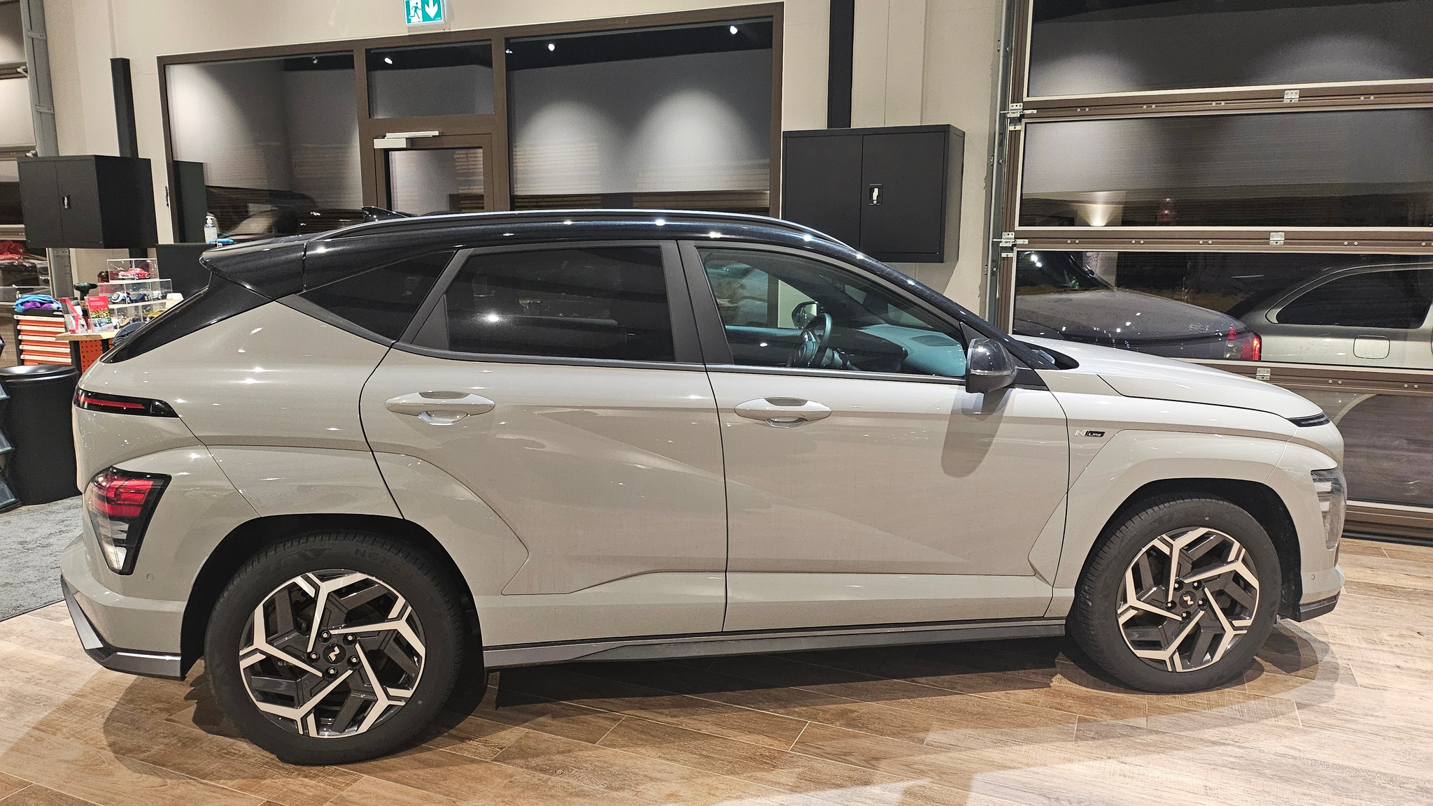 listing desktop thumbnail image 11