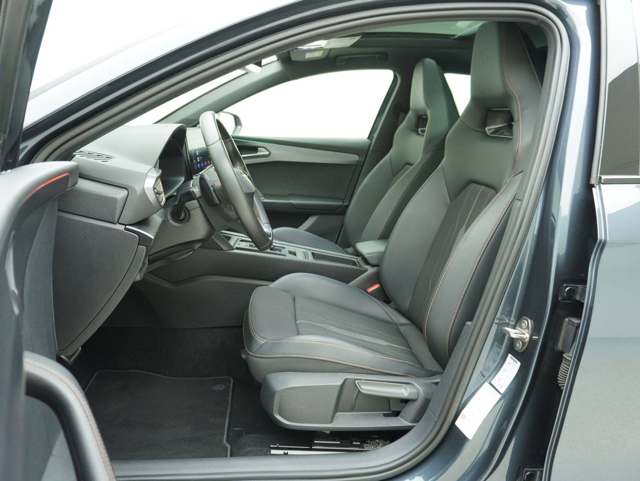 listing desktop thumbnail image 7