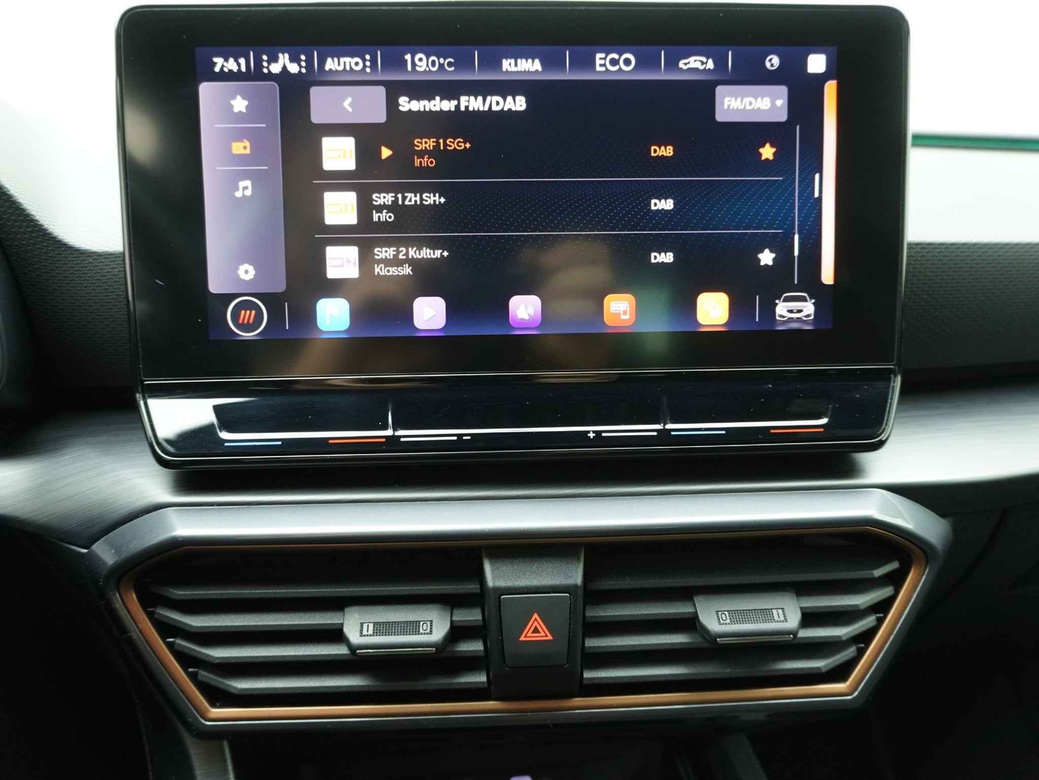 listing desktop thumbnail image 18