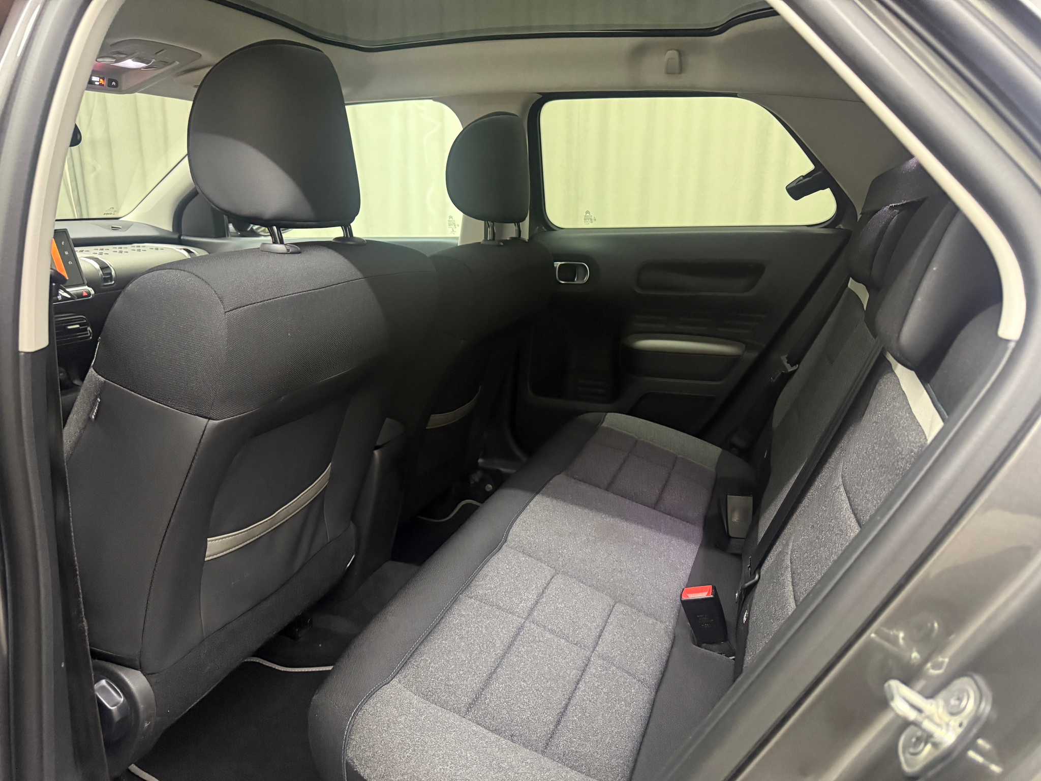 listing desktop thumbnail image 7