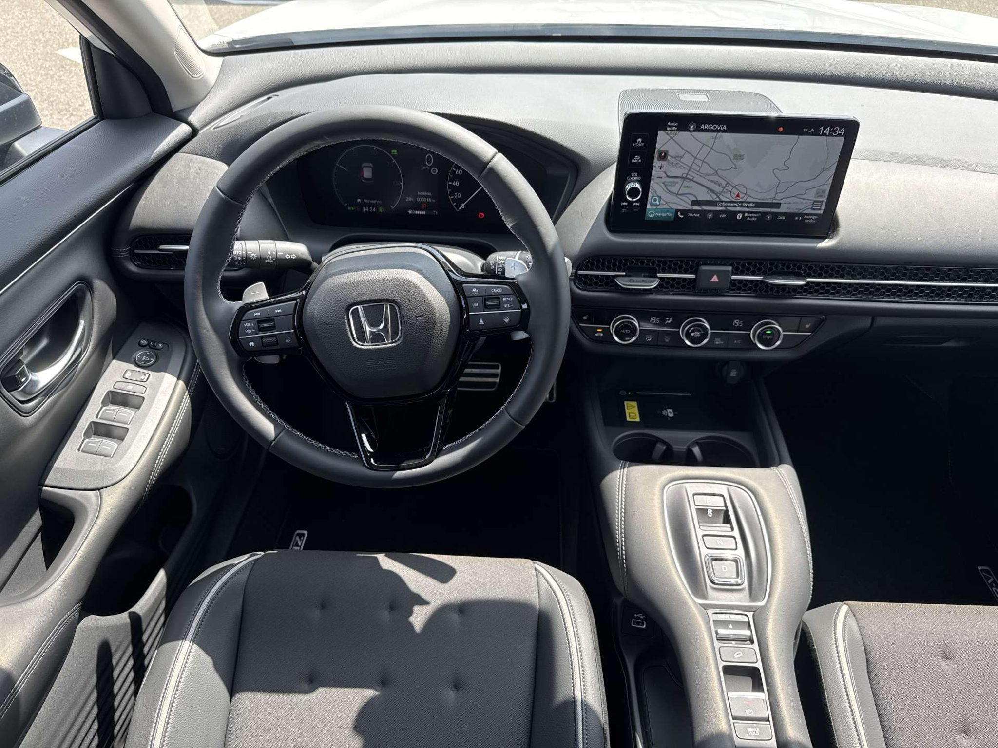 listing desktop thumbnail image 4