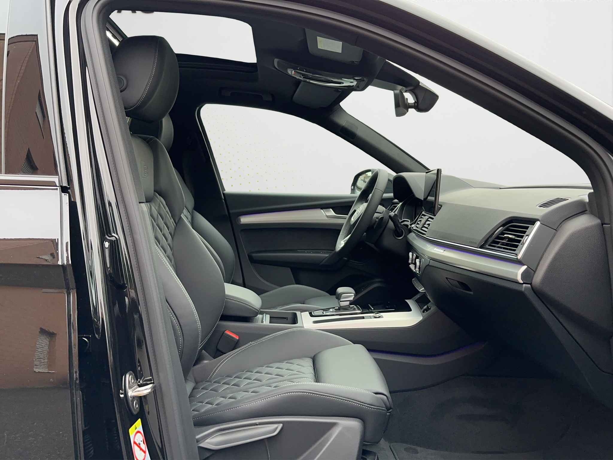 listing desktop thumbnail image 12