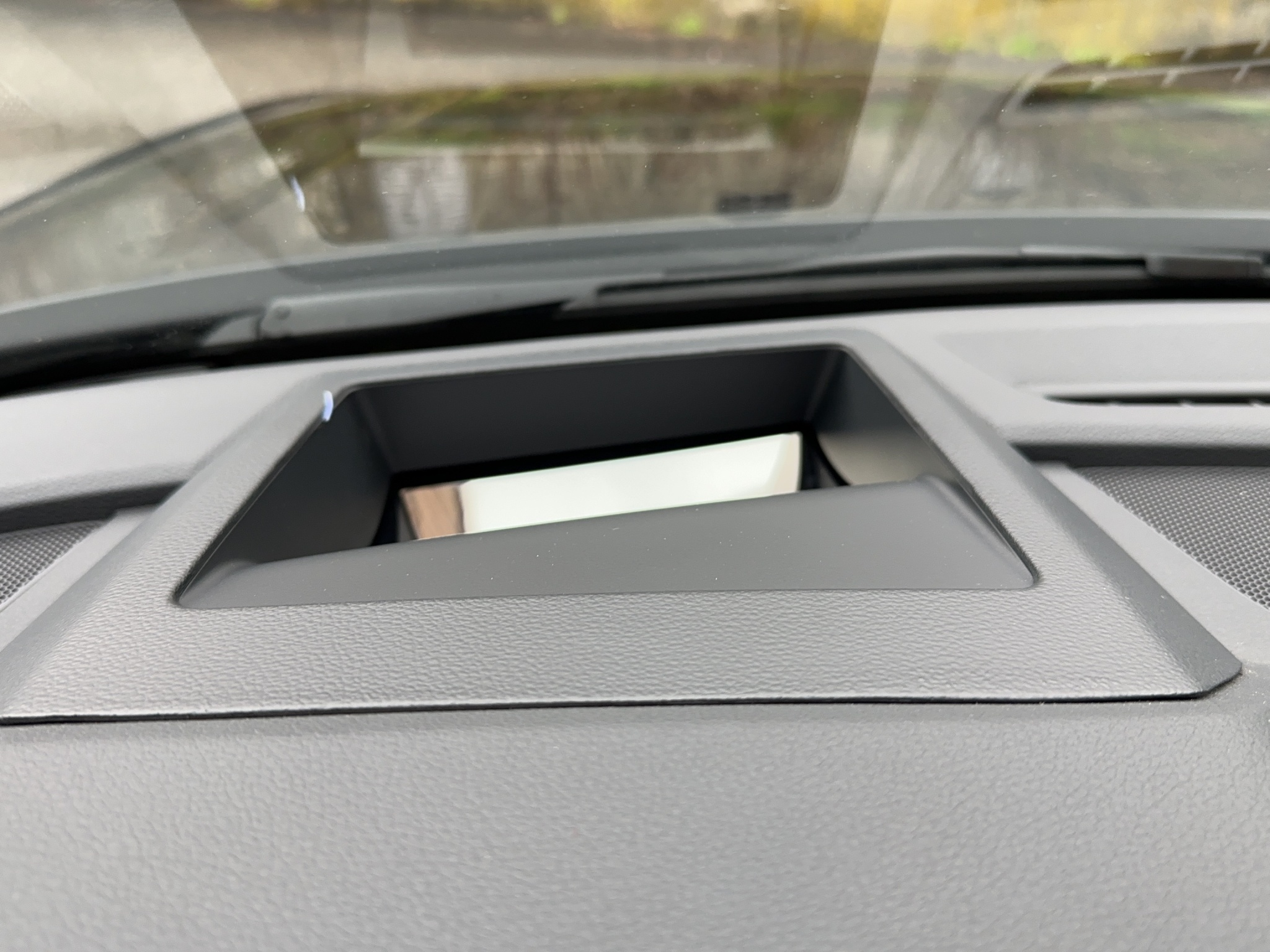 listing desktop thumbnail image 15