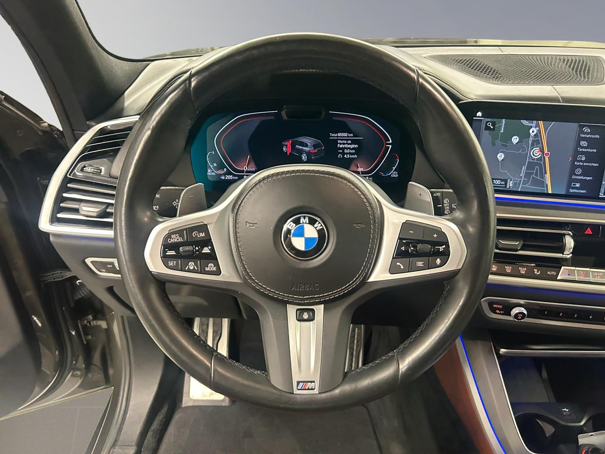 listing desktop thumbnail image 15