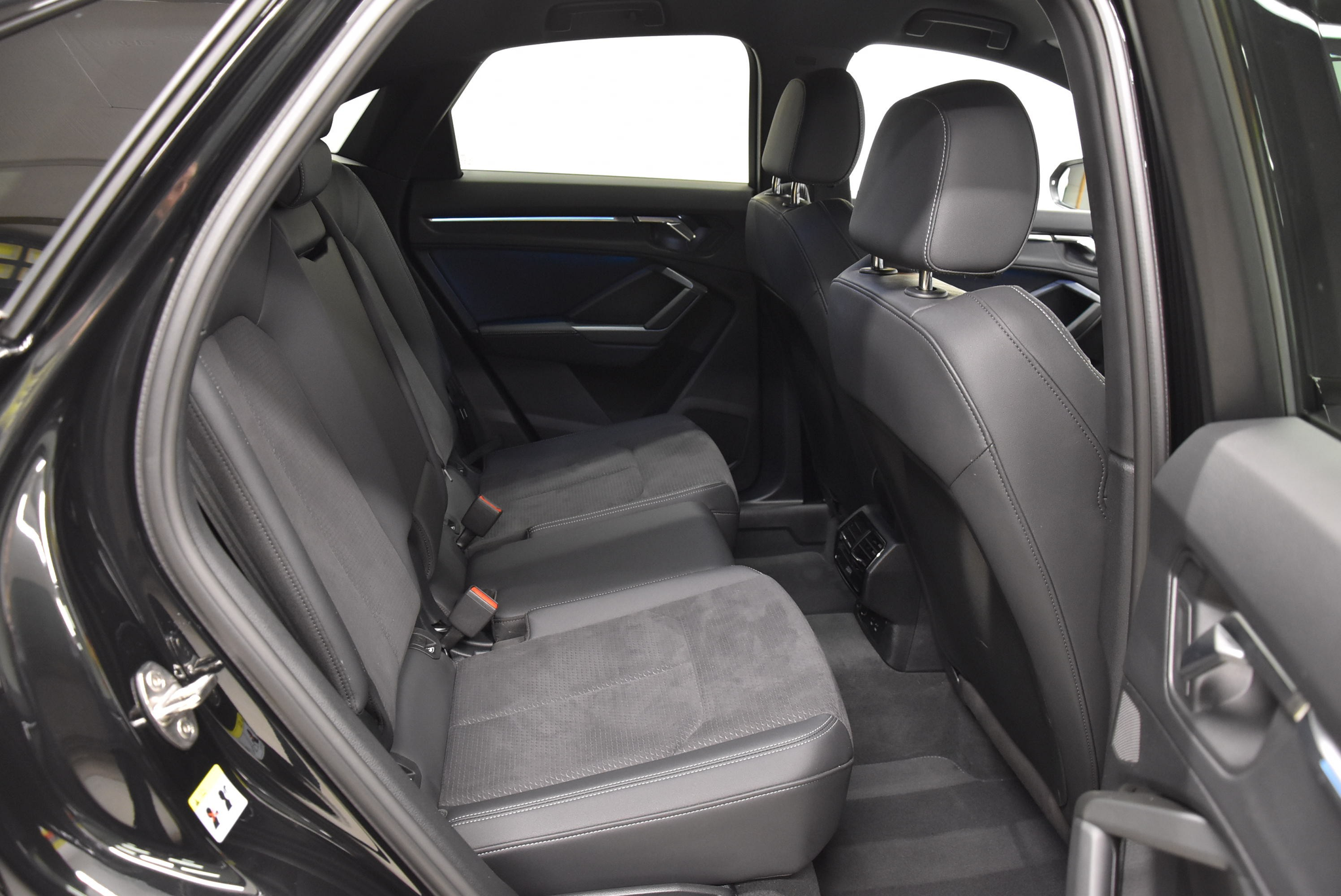 listing desktop thumbnail image 6