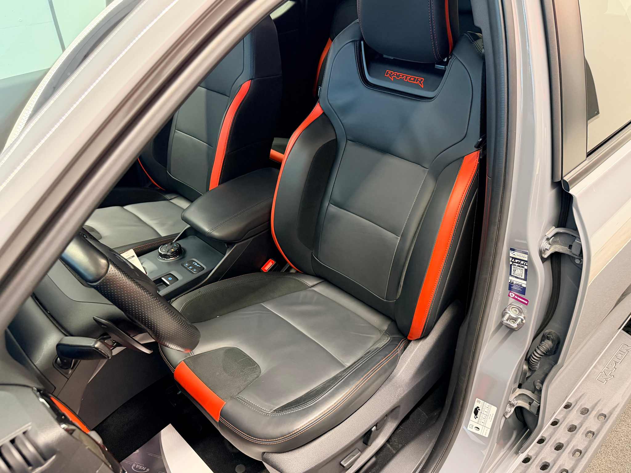 listing desktop thumbnail image 10