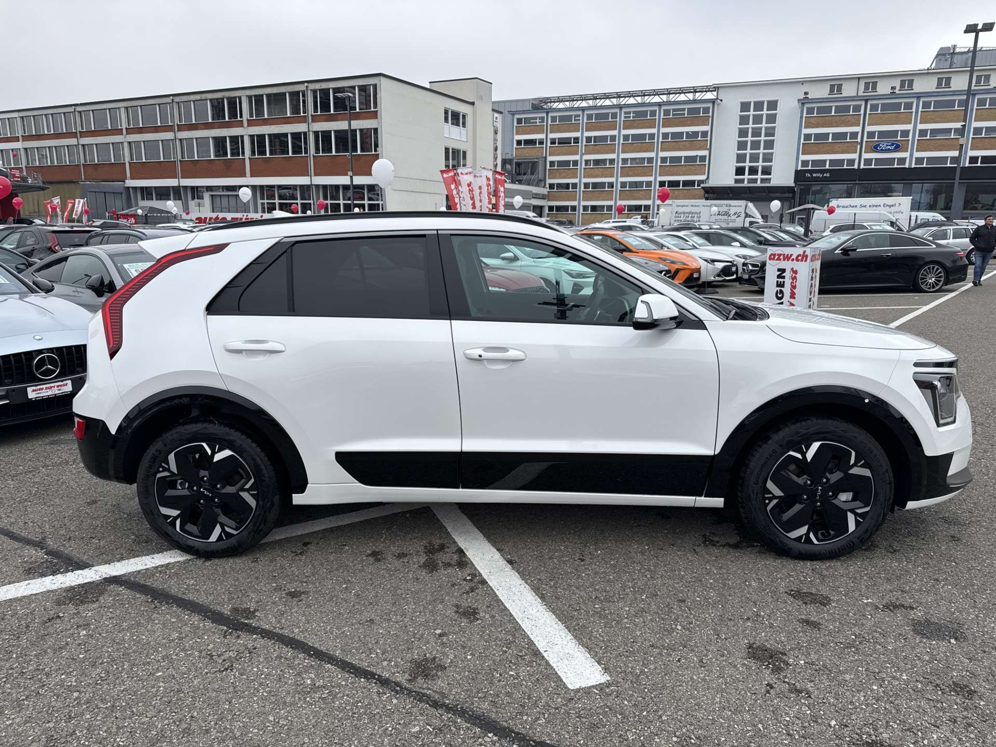 listing desktop thumbnail image 10