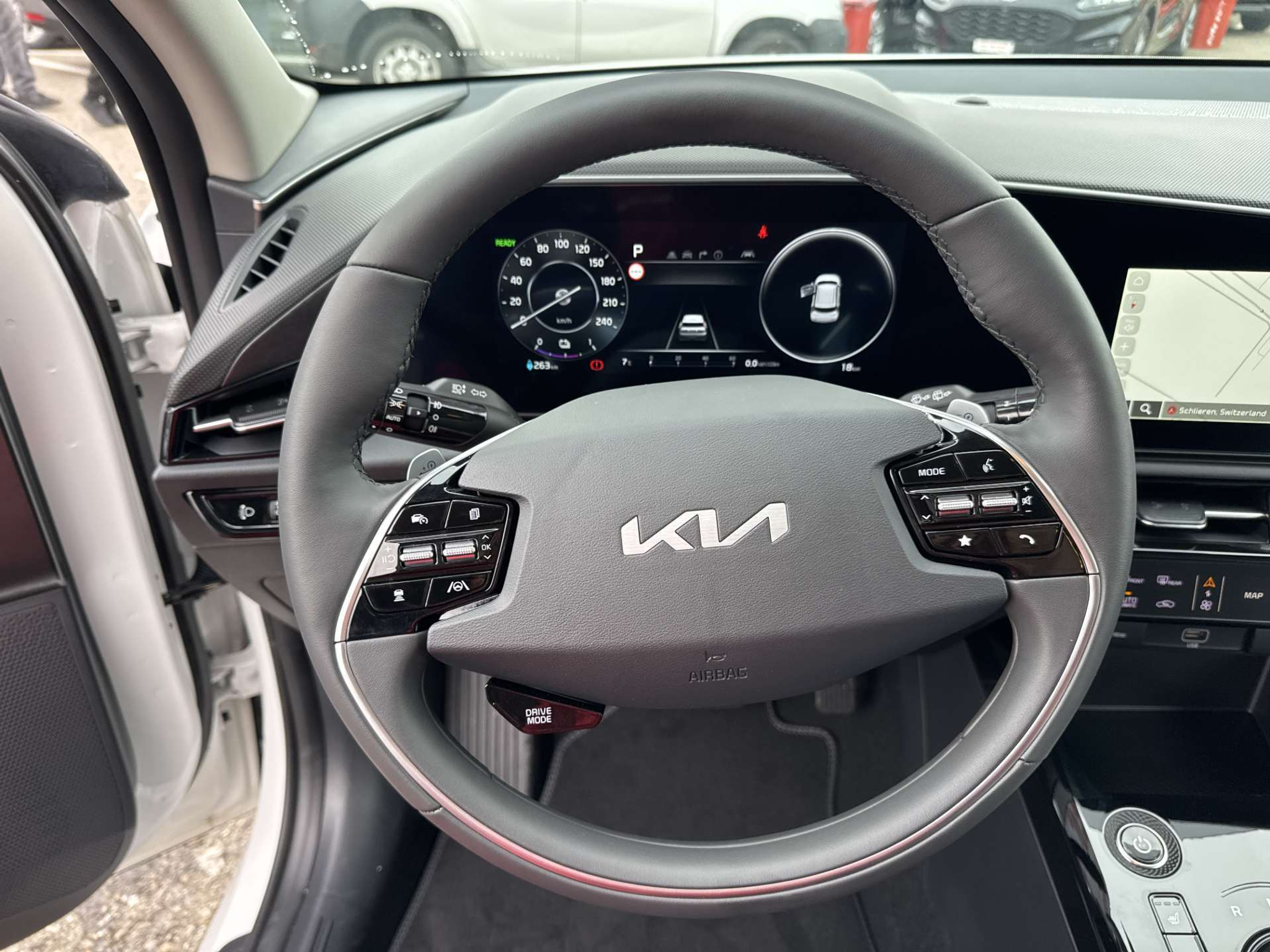 listing desktop thumbnail image 15