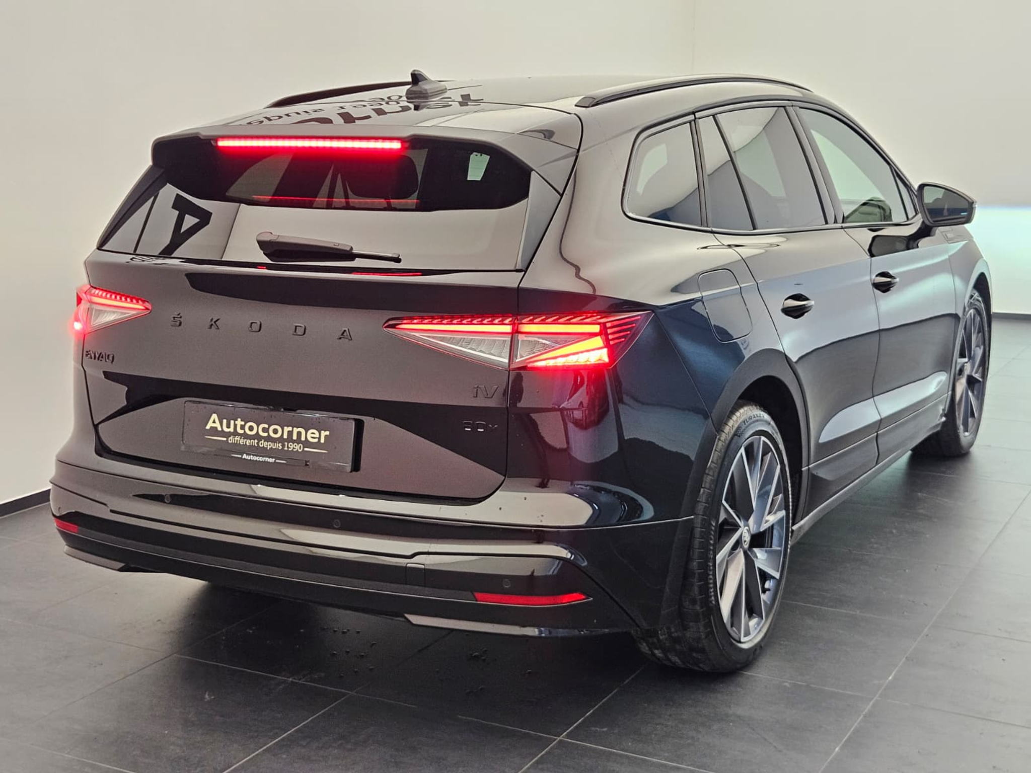 listing desktop thumbnail image 7