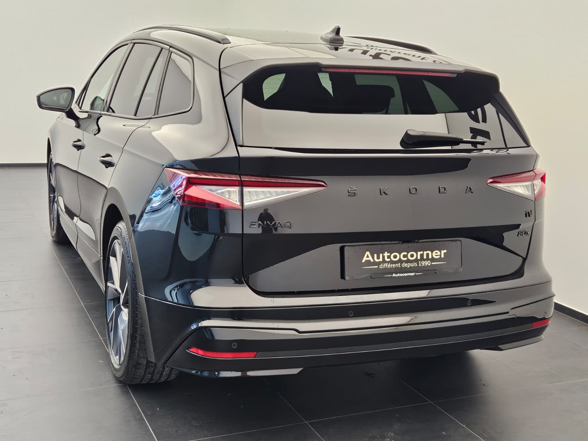 listing desktop thumbnail image 8