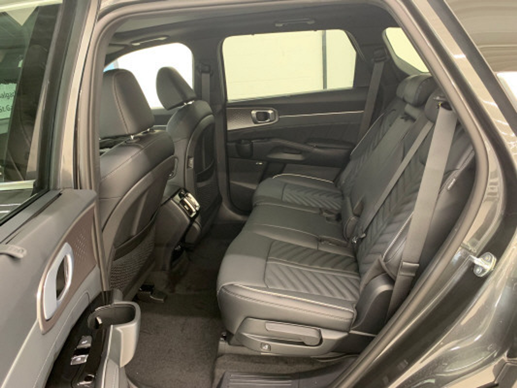 listing desktop thumbnail image 7