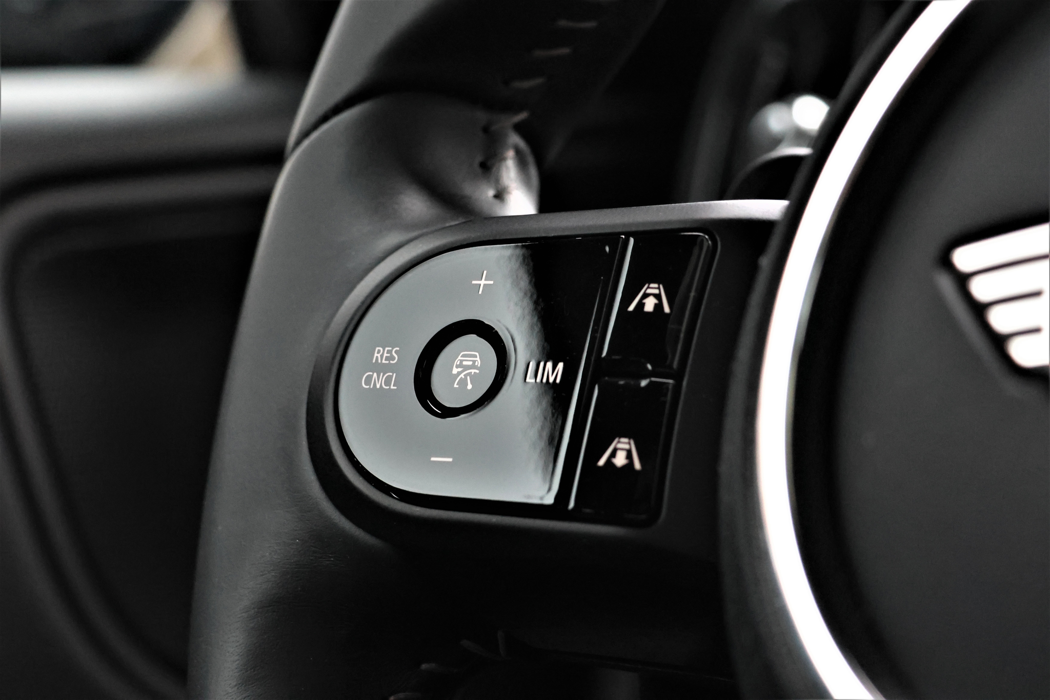 listing desktop thumbnail image 16