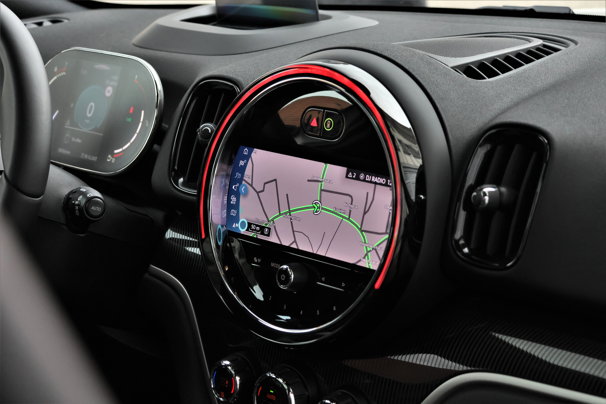 listing desktop thumbnail image 18