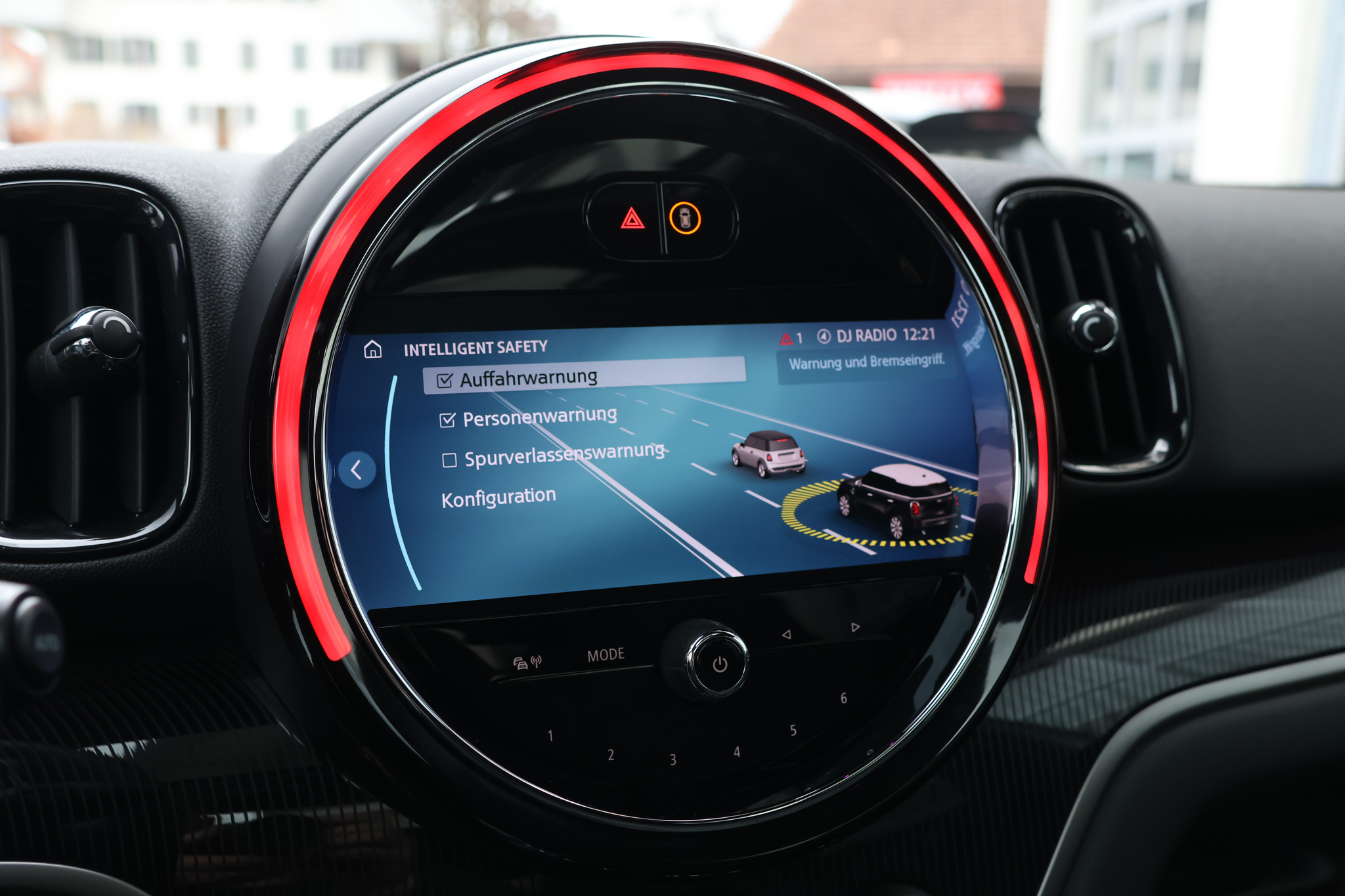 listing desktop thumbnail image 22