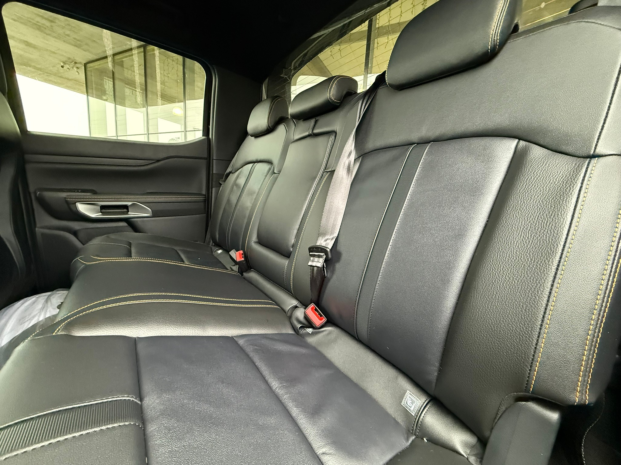 listing desktop thumbnail image 7