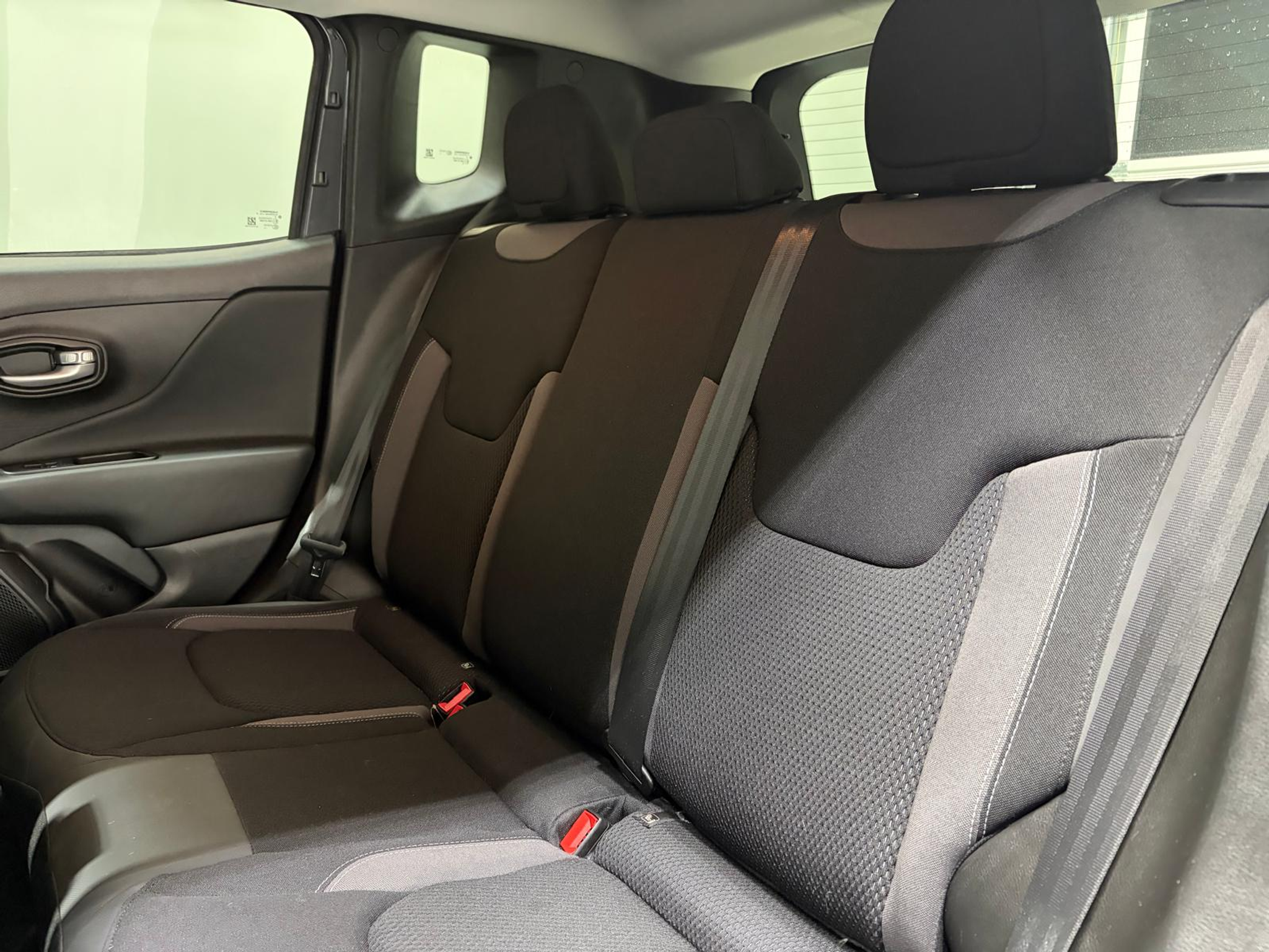 listing desktop thumbnail image 14